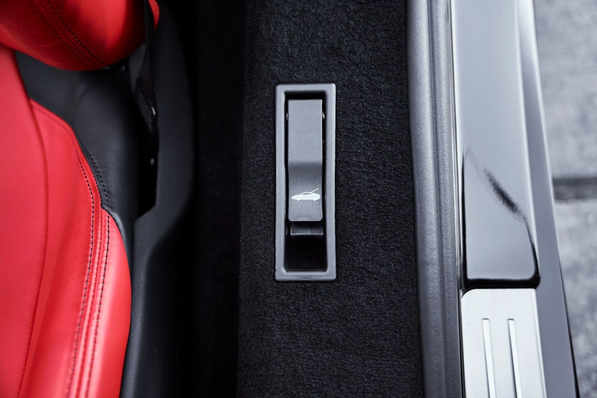 mph042_3491897282_Used_2024_Ferrari_SF_90_Spider_Base_1774739158_4f206fc6a5