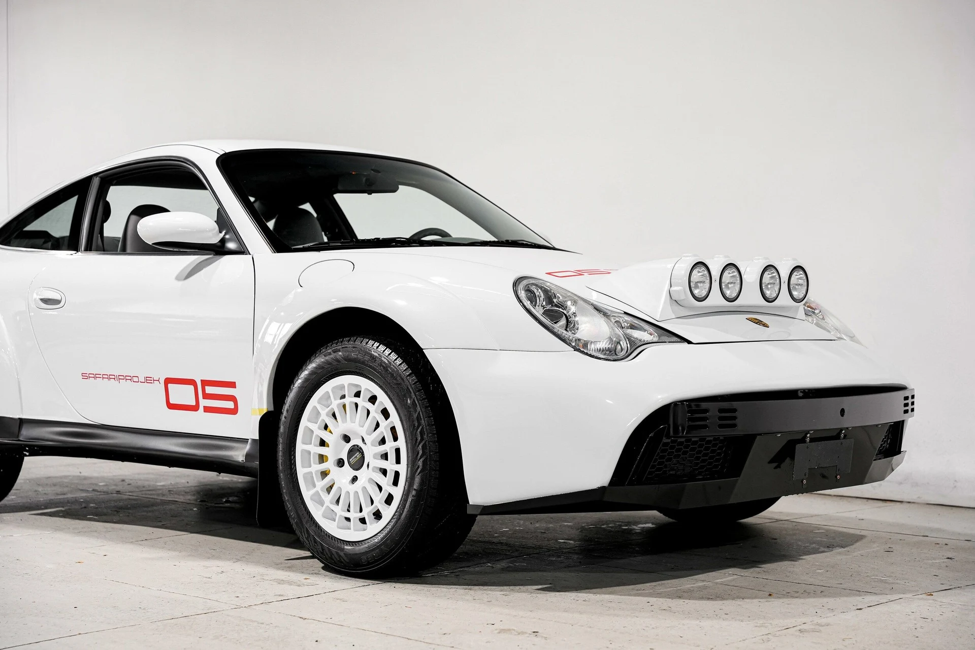 mph042_349934097_ba388cfa30f7711632336c1956765aaax_f2159ab9db