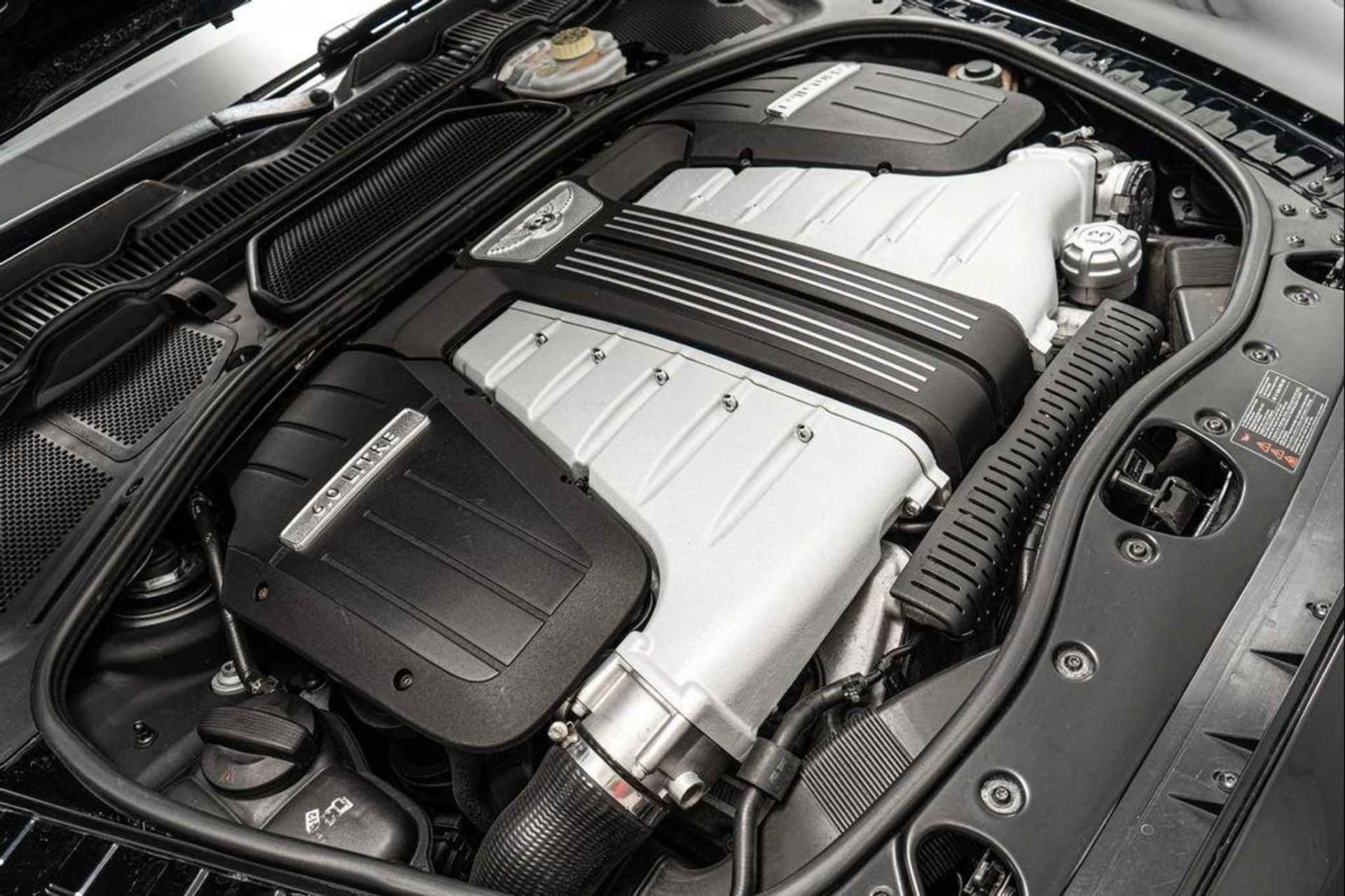 mph042_3518994957_a1_C1s_N_Xjn_UAR_Xf_o_FG_Paenv_Y_Qi_M_2312d53be7