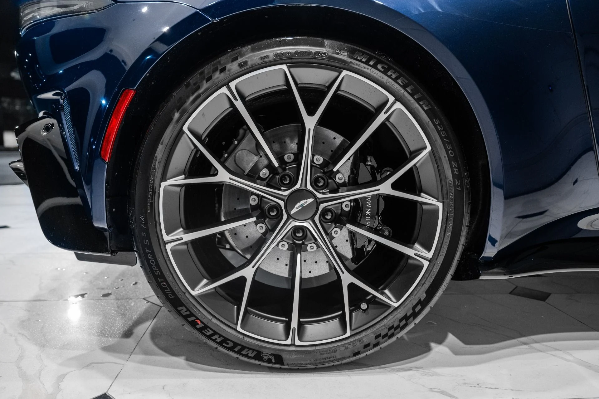 mph042_3528611988_New_2026_Aston_Martin_Vantage_S_Coupe_1767379959_3d831a91cb