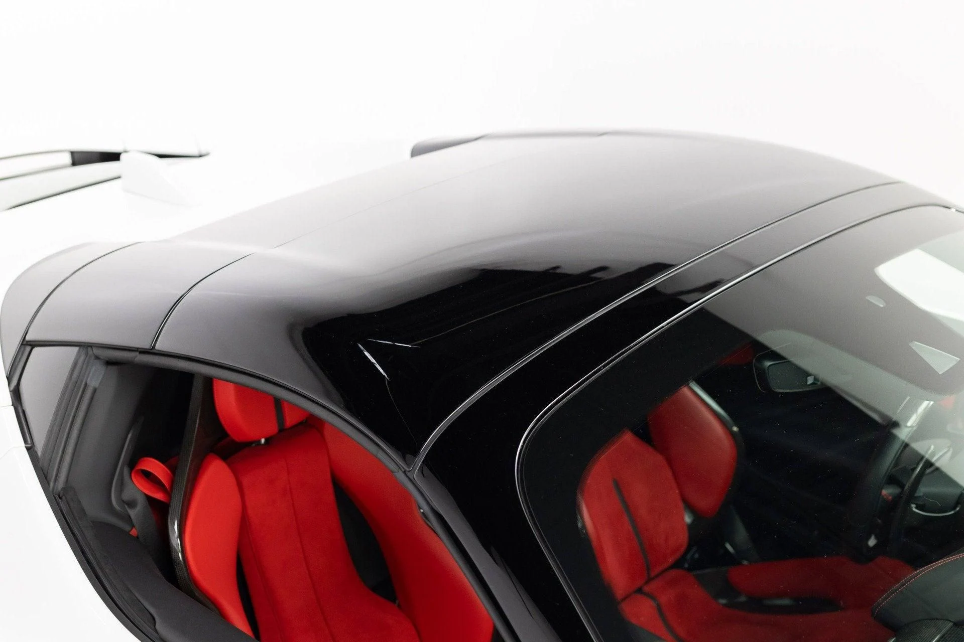 mph042_3543601311_Used_2022_Ferrari_SF_90_Spider_1777382763_933ecbaecb