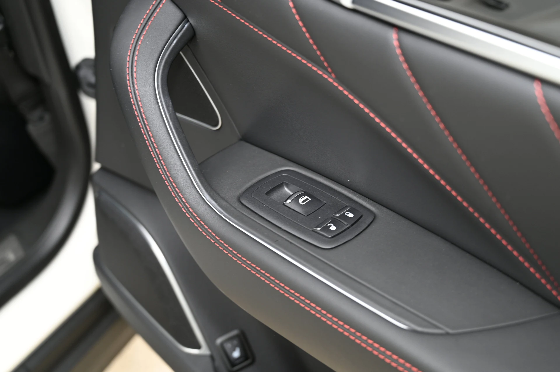 mph042_3546752917_1627a2a1f7d84a9fa9f8623684248e90_c9d96cb025