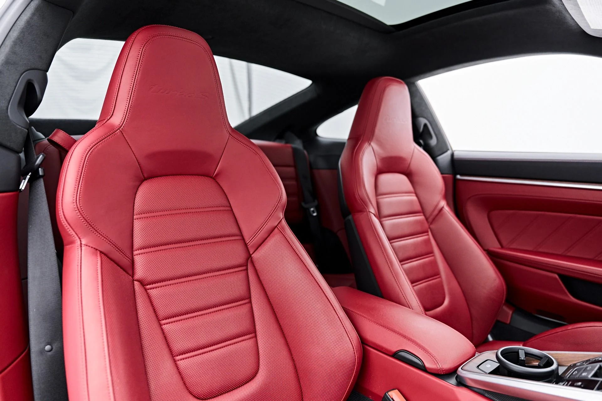 mph042_3552489482_Used_2022_Porsche_911_Turbo_S_1790299760_7c5f9057c9