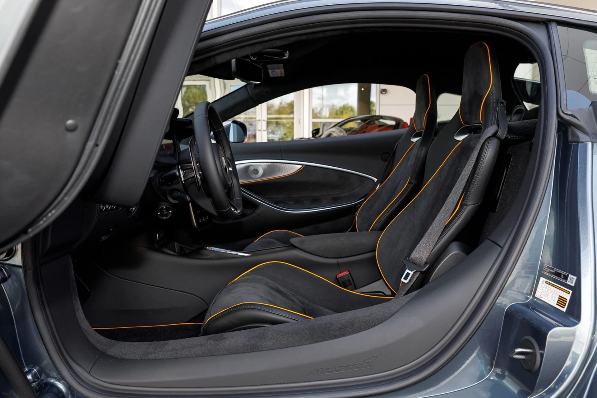 mph042_3563885498_658_p43_l_5859657c7c