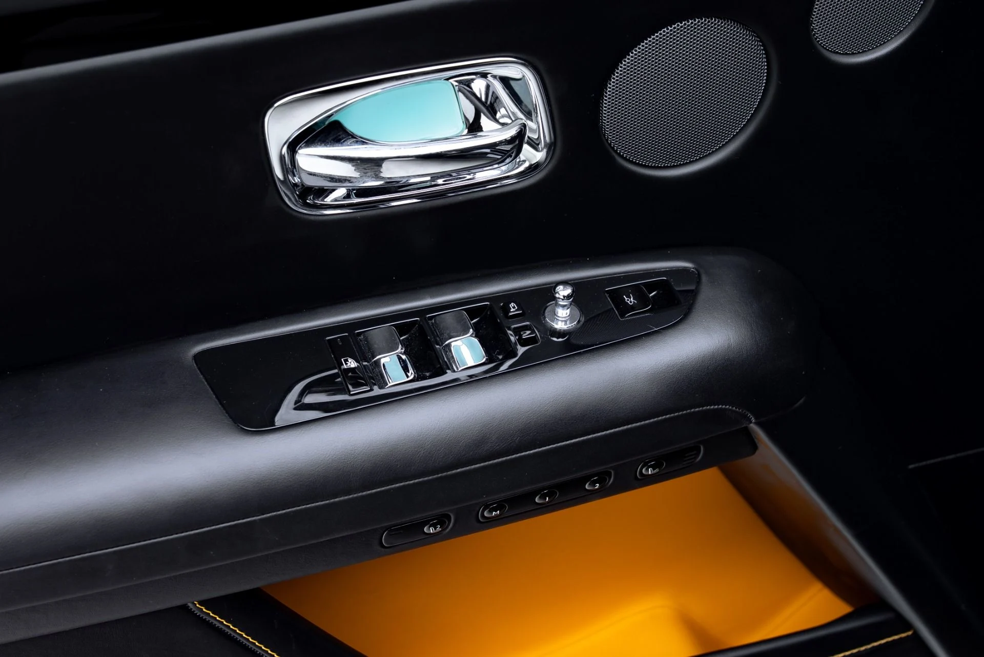 mph042_3570611191_Used_2022_Rolls_Royce_Ghost_1776983451_07ab05cf38