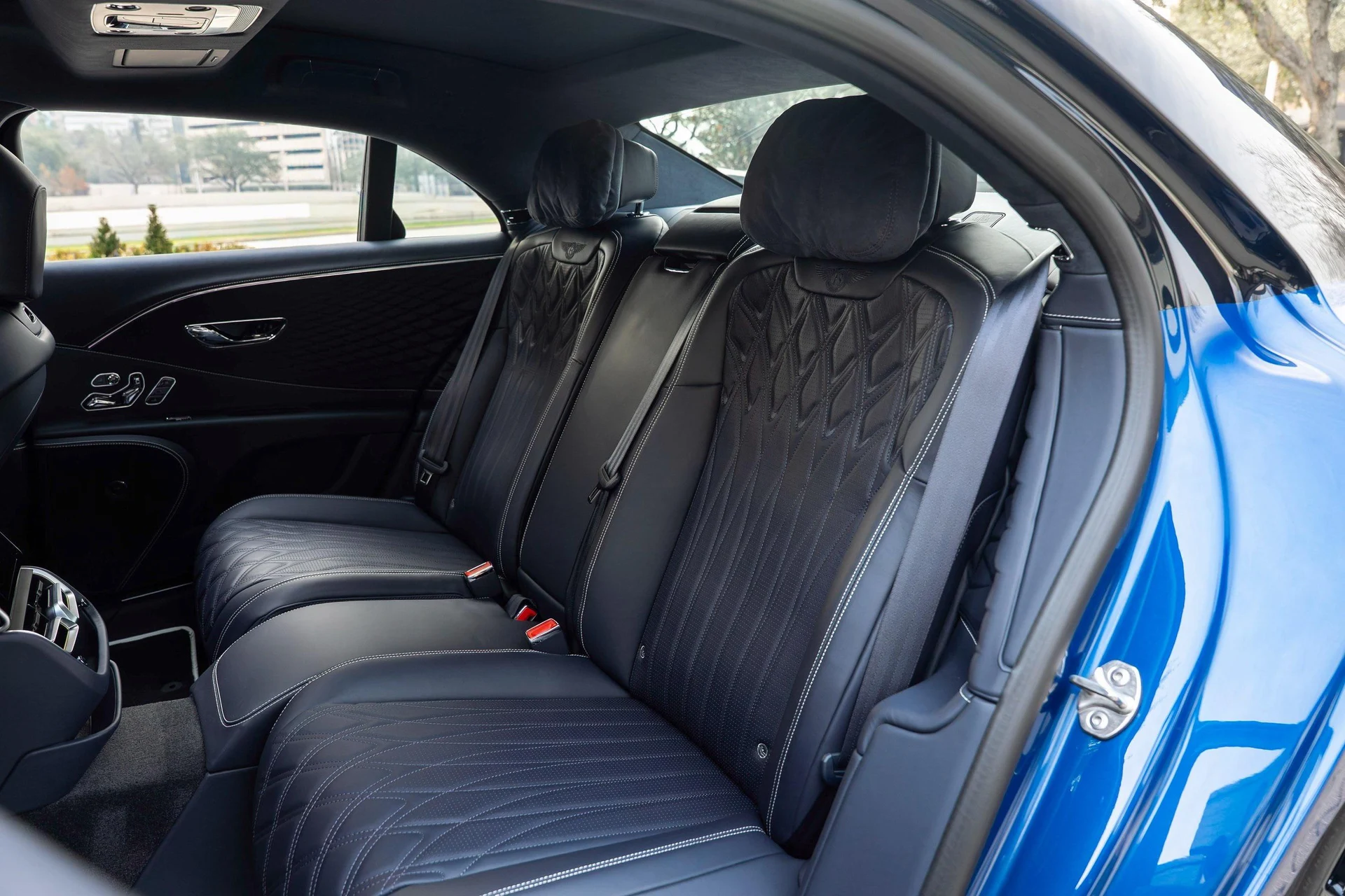 mph042_3578279400_489302489_697e349c850c12f3842730ff_2a63853218