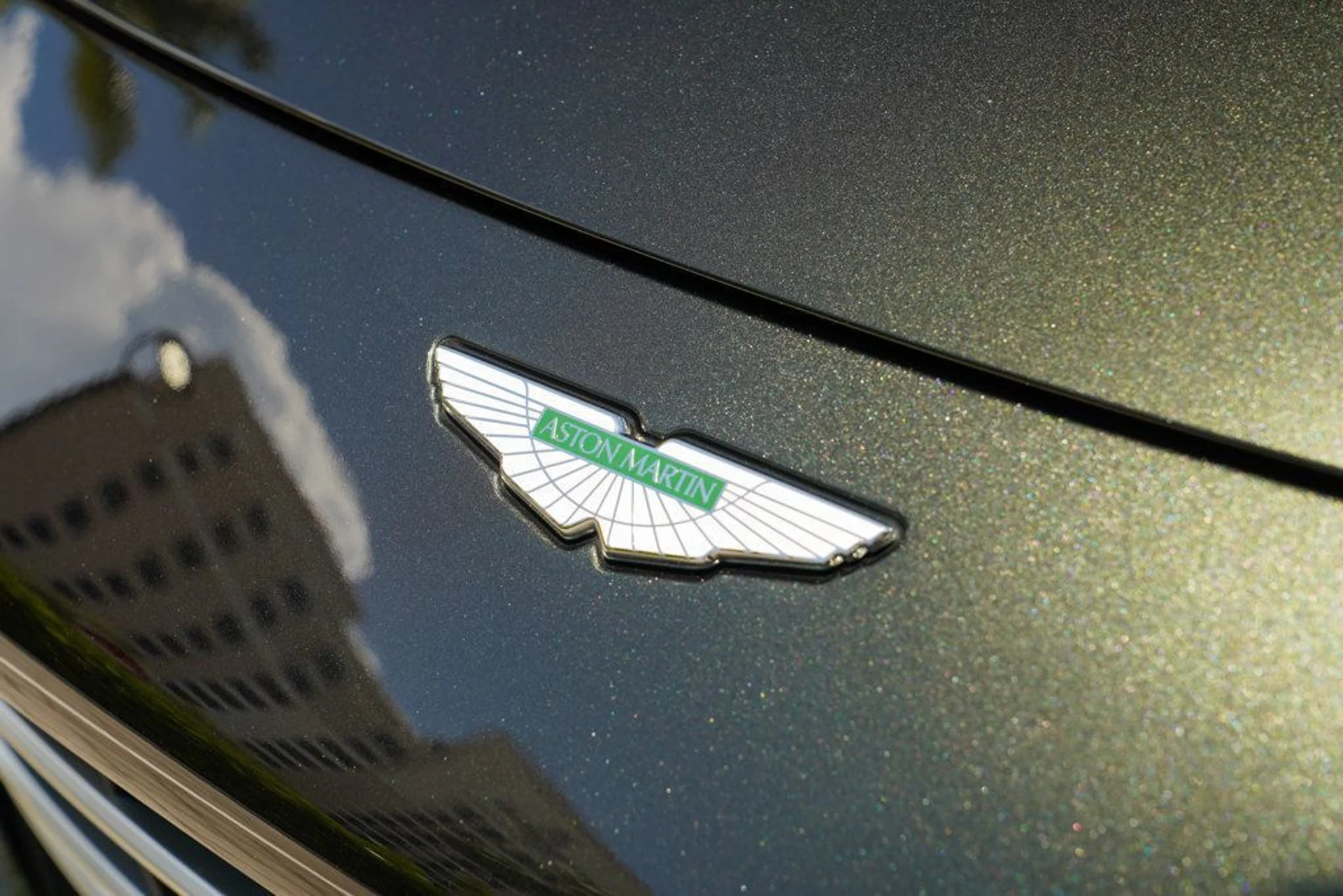 mph042_3579206150_used_2021_aston_martin_vantage_coupemanual_14354_22900621_43_1024_2acdd24112