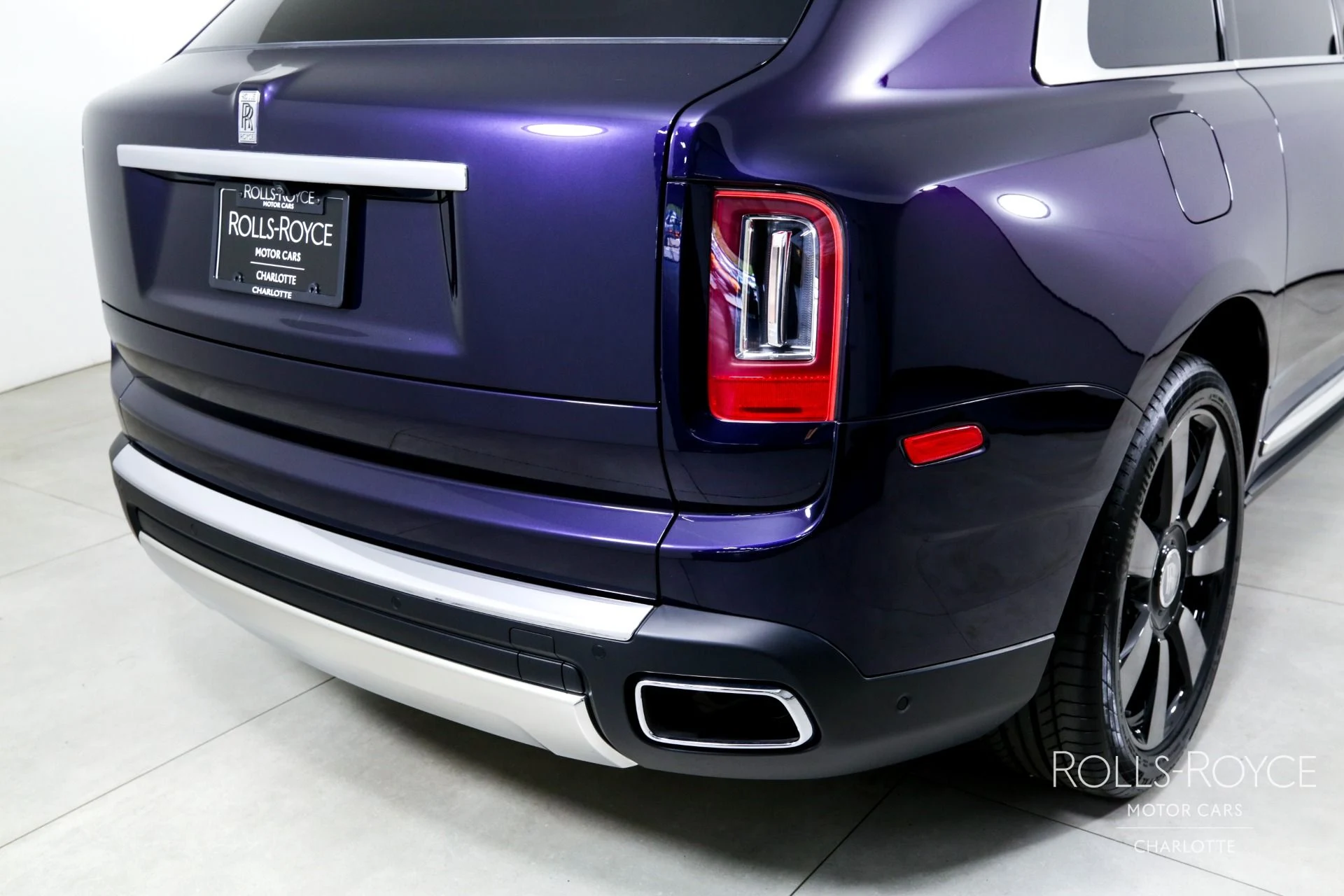 mph042_3583612521_Used_2023_Rolls_Royce_Cullinan_1742248268_f70f07bb0b