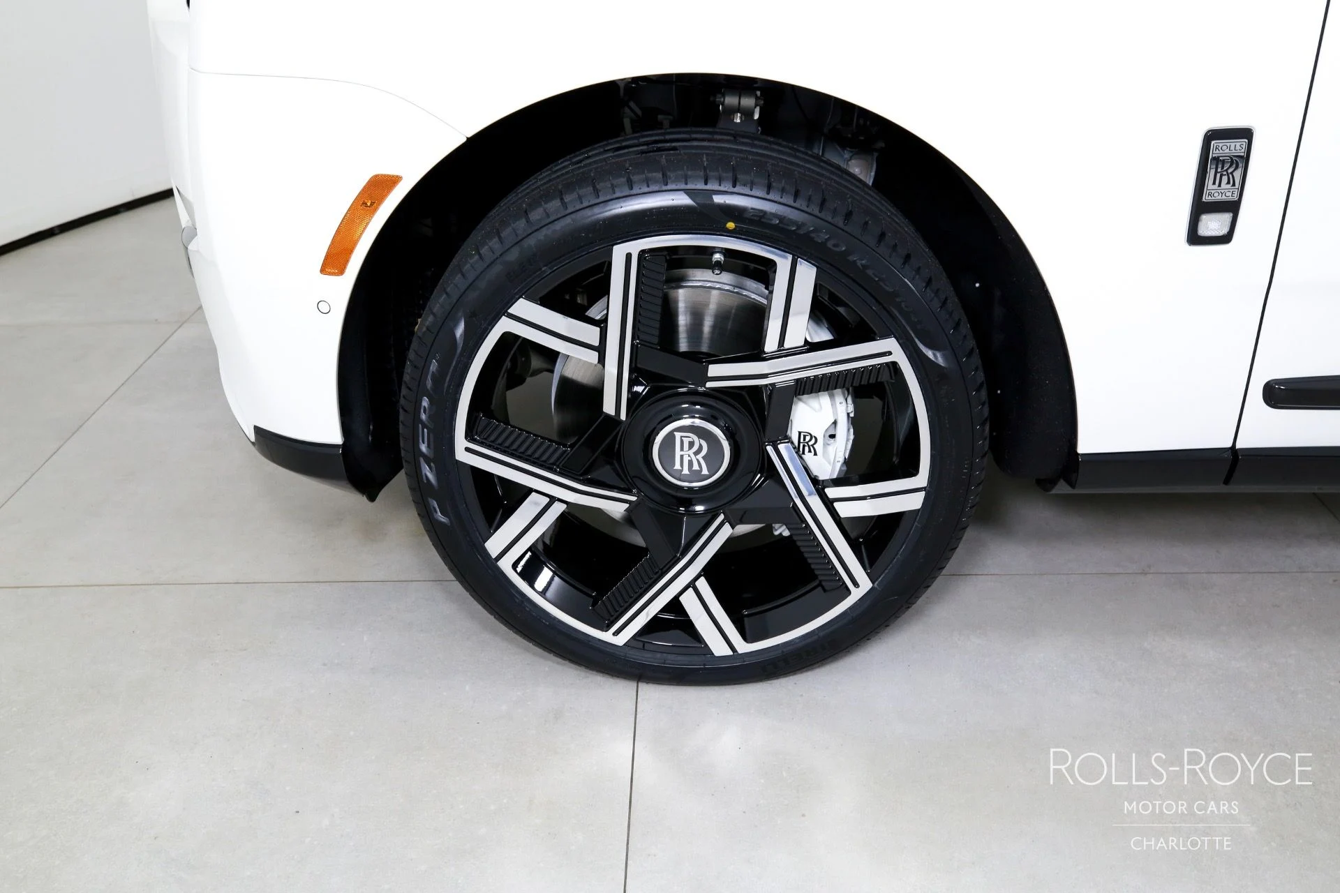 mph042_359135985_Used_2025_Rolls_Royce_Cullinan_1755801103_3d084a67d1
