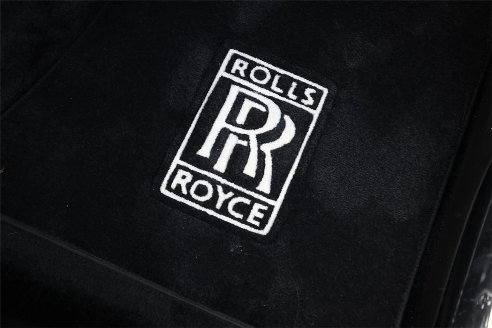 mph042_3595870529_e5932dee08db6ade2778cf6e7ac7ec65_527e7dae2c