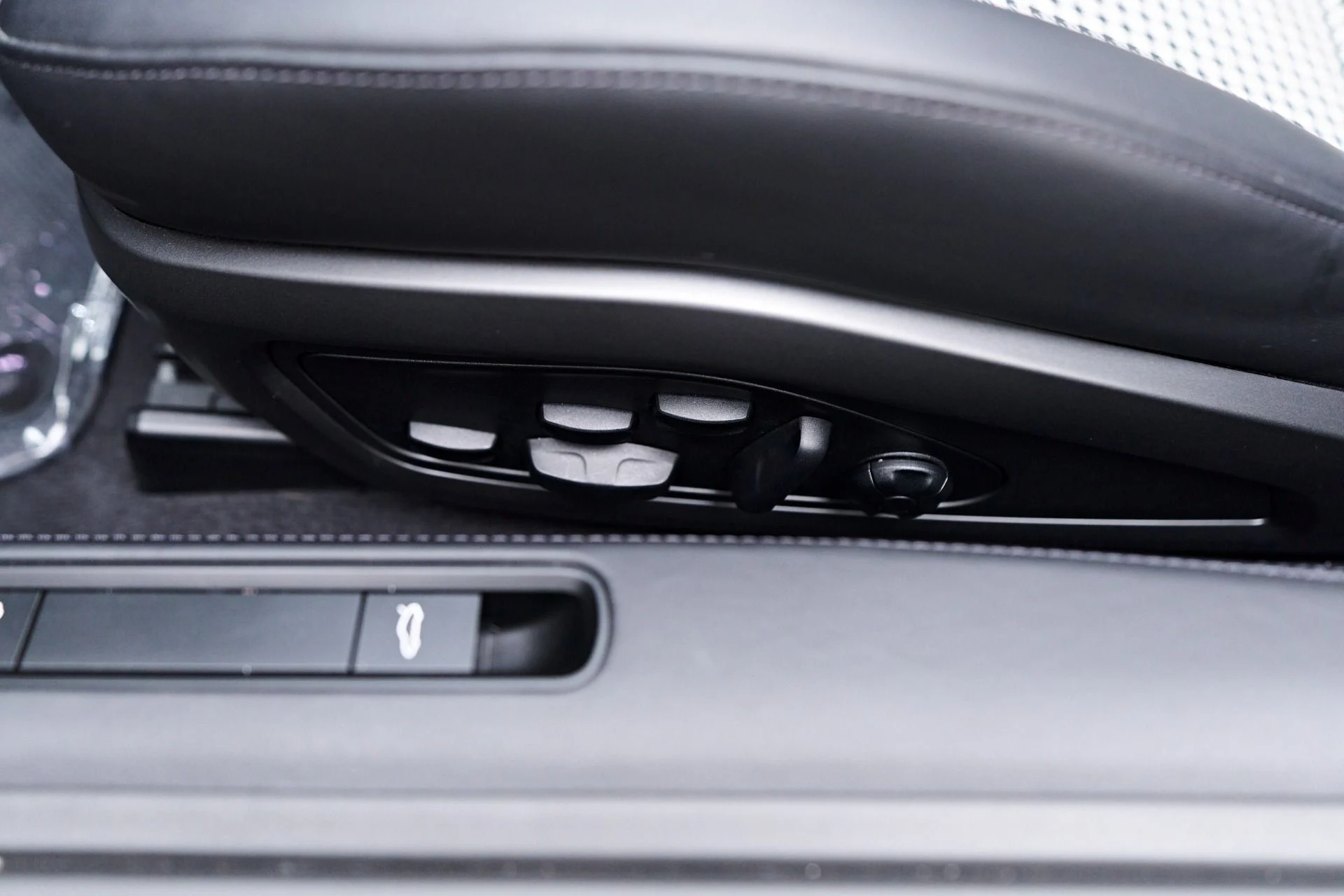 mph042_3617687305_Used_2024_Porsche_911_Turbo_S_1754417049_4b18589305