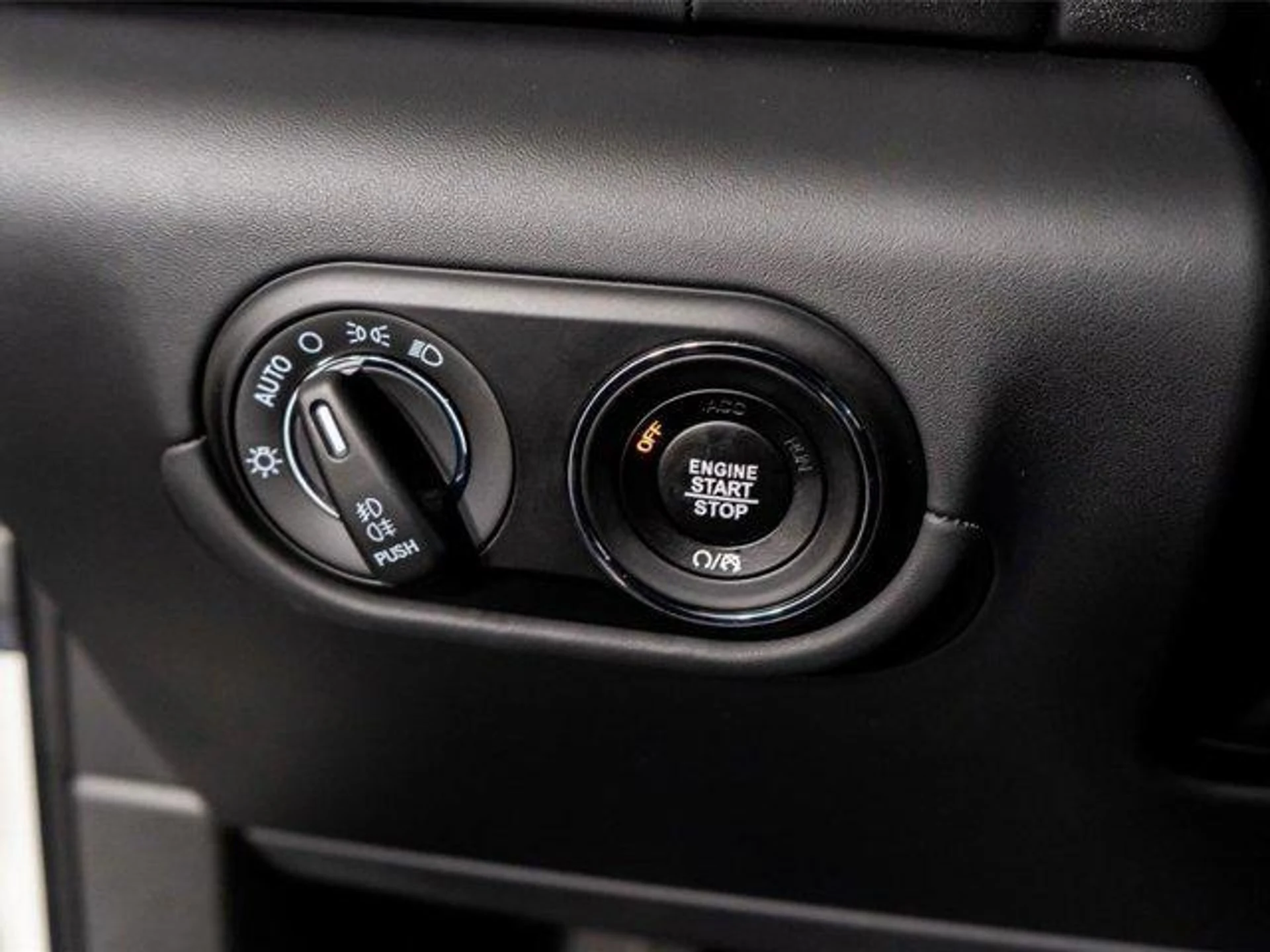 mph042_3618694626_s_Z_rb_Dn2_DTO_cr81_P_Ujm0_U_Uq_L_I_c980e23c23