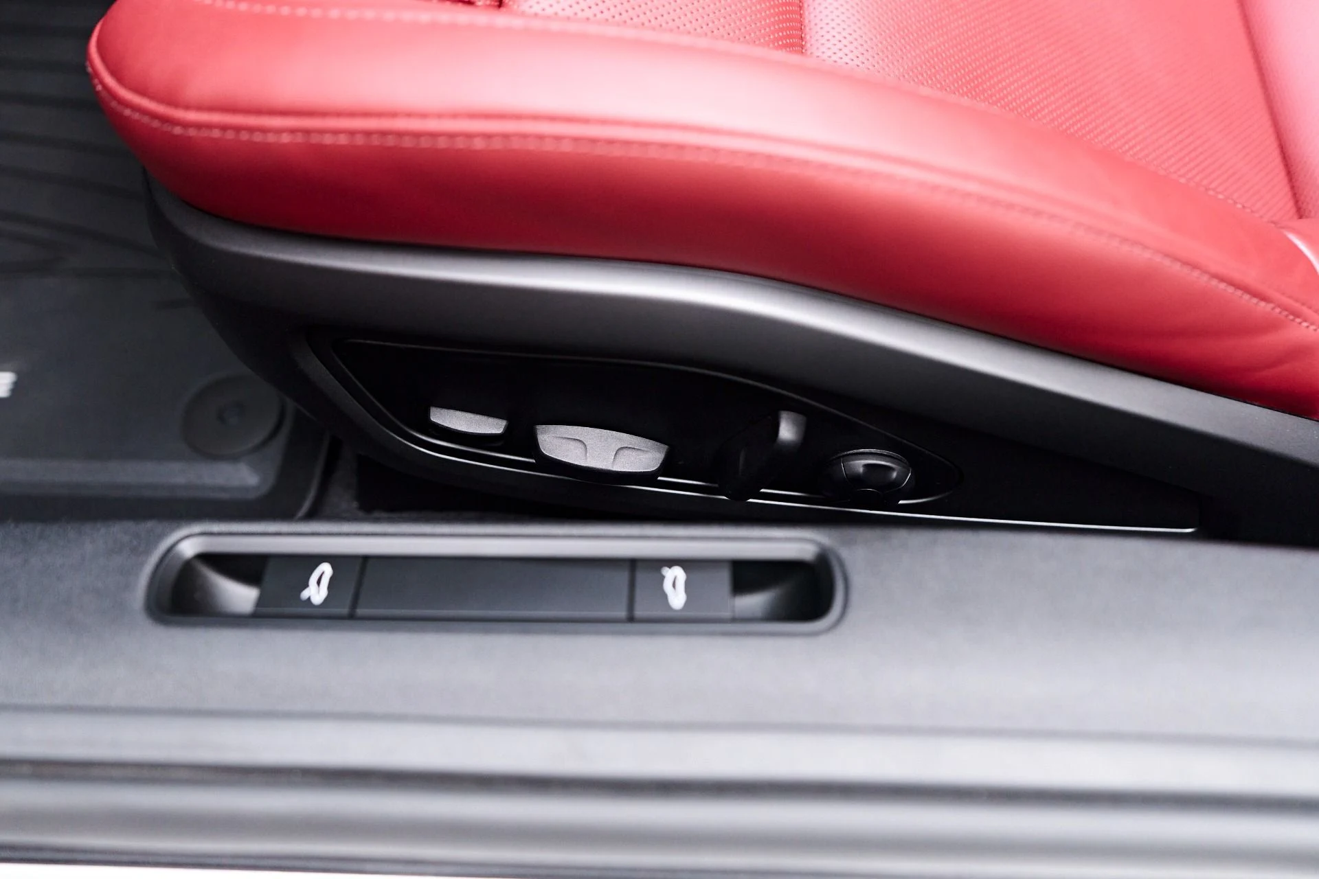 mph042_3650047795_Used_2023_Porsche_911_Carrera_4_S_1757702399_b5970204de