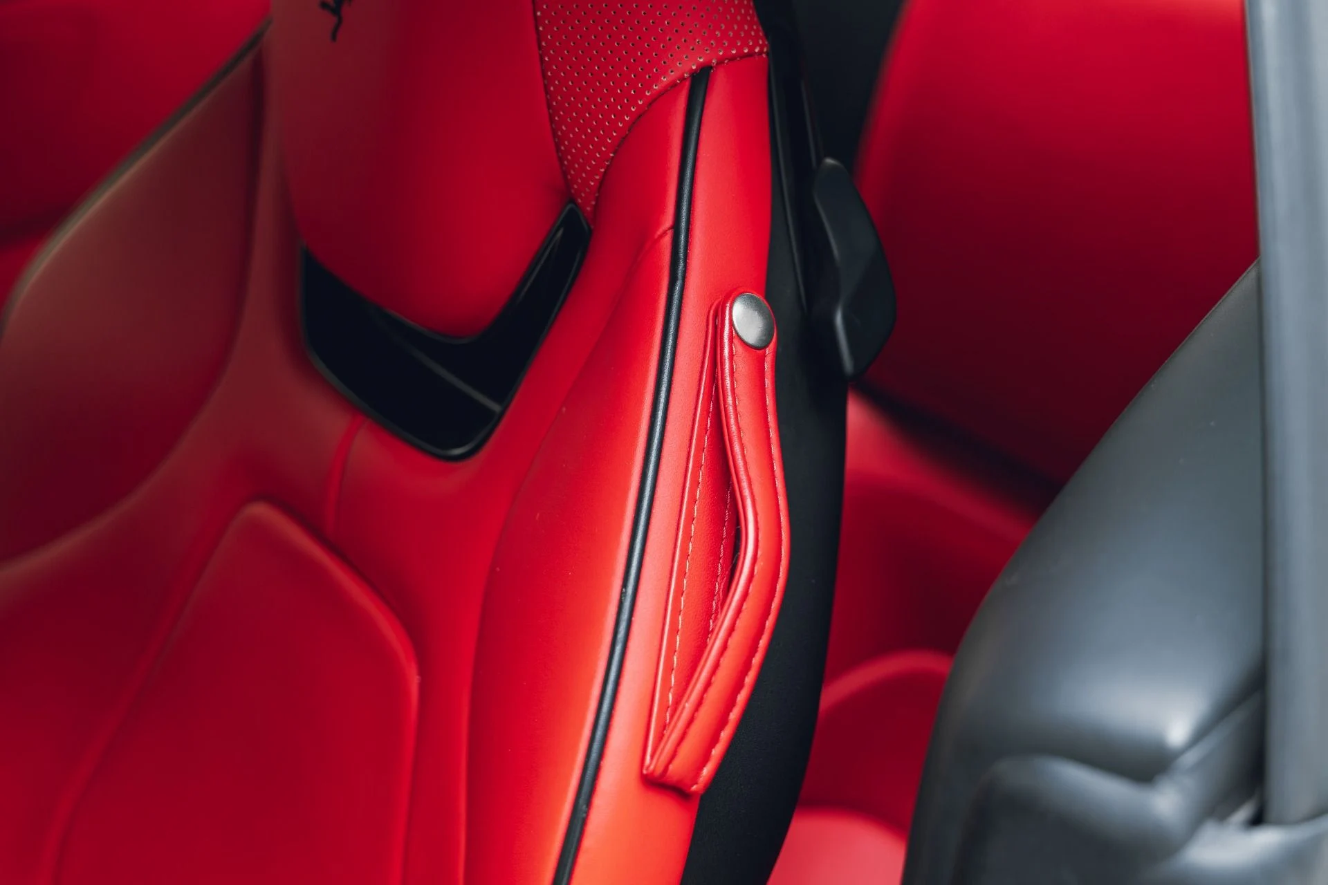 mph042_365504825_Used_2019_Ferrari_Portofino_1781556098_72b0fa7a9a