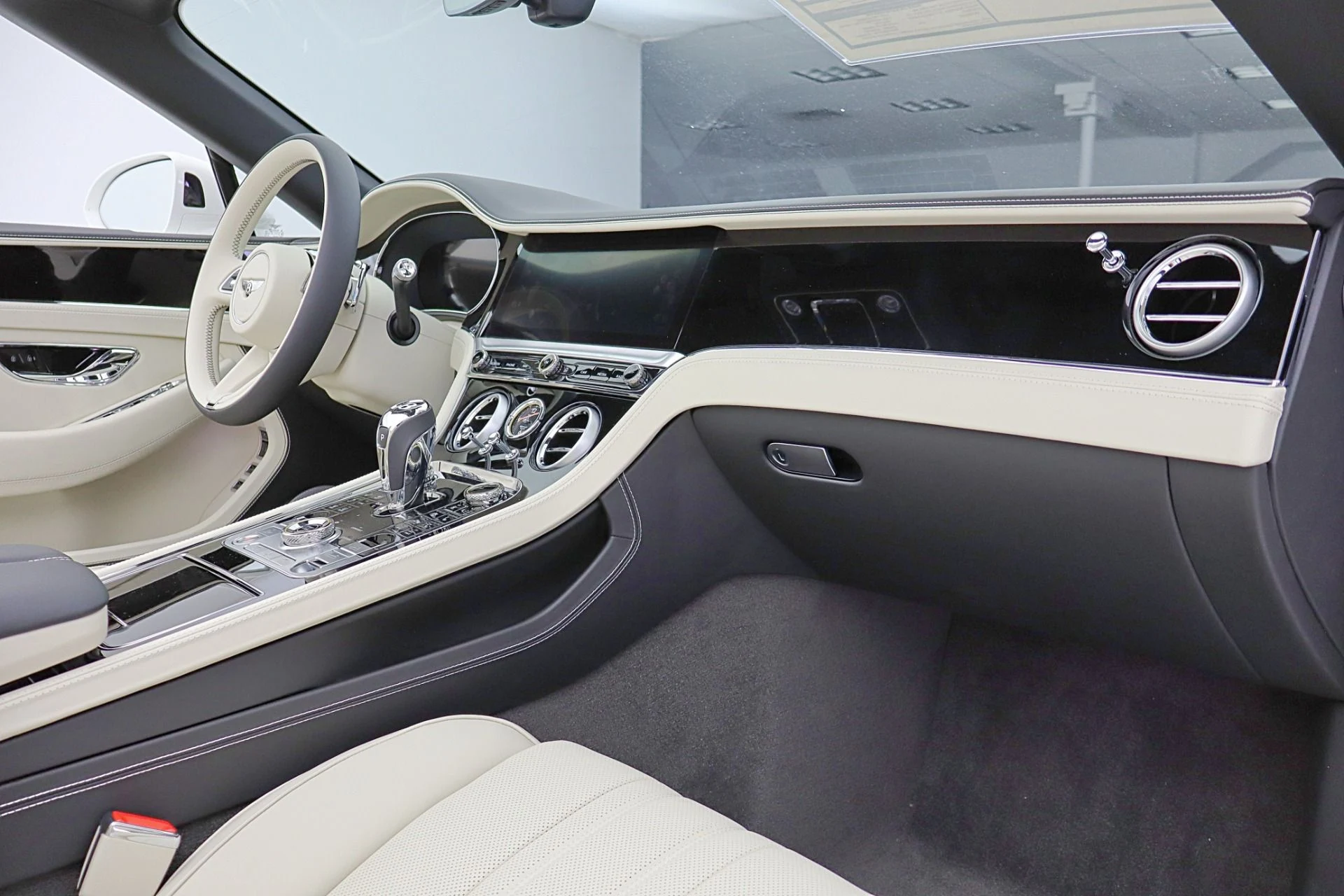 mph042_3666767280_New_2026_Bentley_Continental_GTC_88c4733135