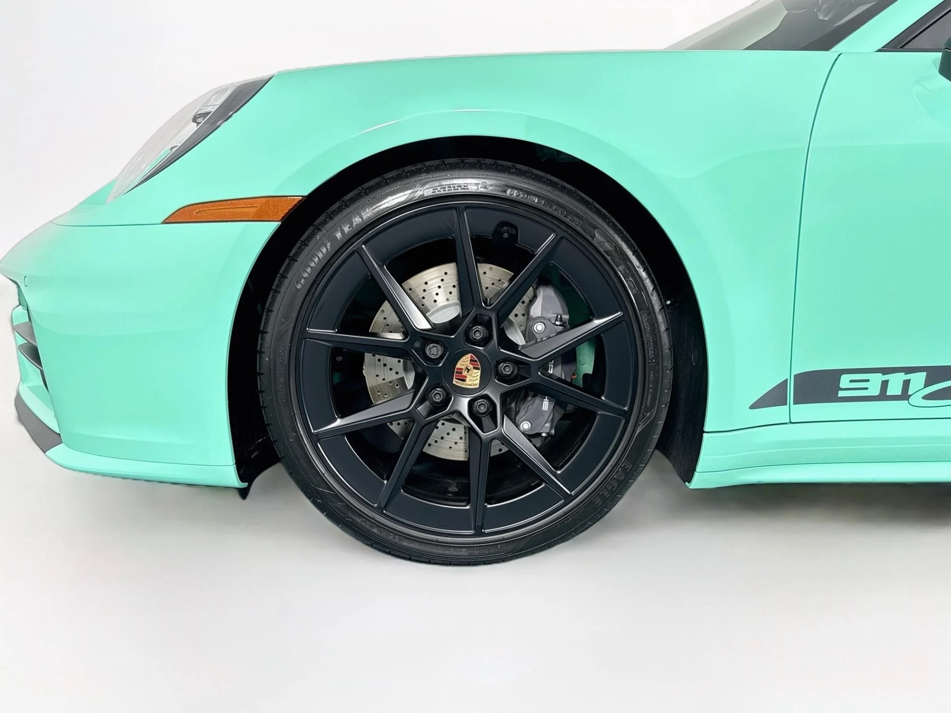 mph042_3678570054_Used_2026_Porsche_911_Carrera_T_1787948829_51712d17a2