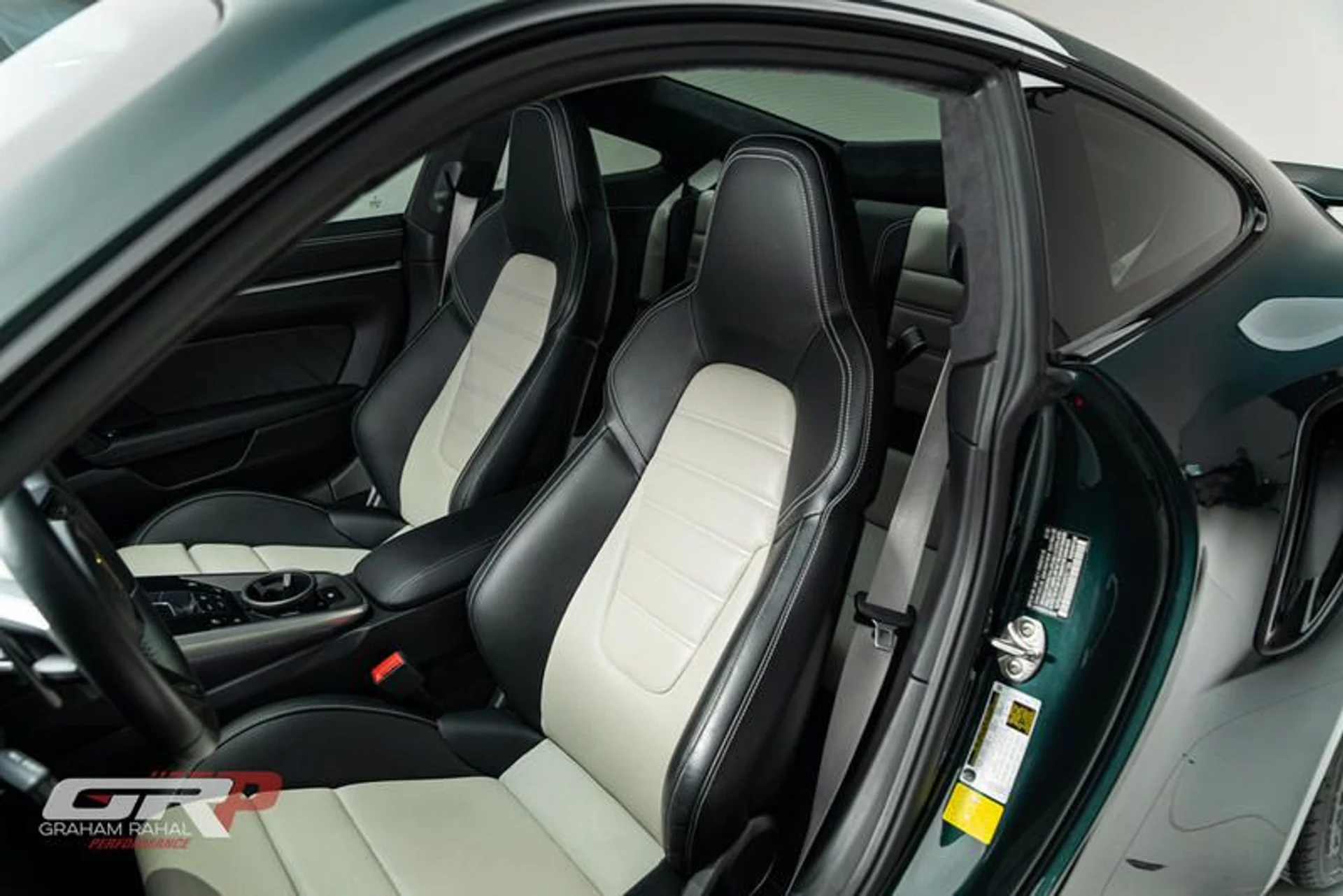 mph042_3685246387_FFB_3_CB_30_9350_4_C6_A_B006_D4_B3_F853_E01_F_83b0bb9113