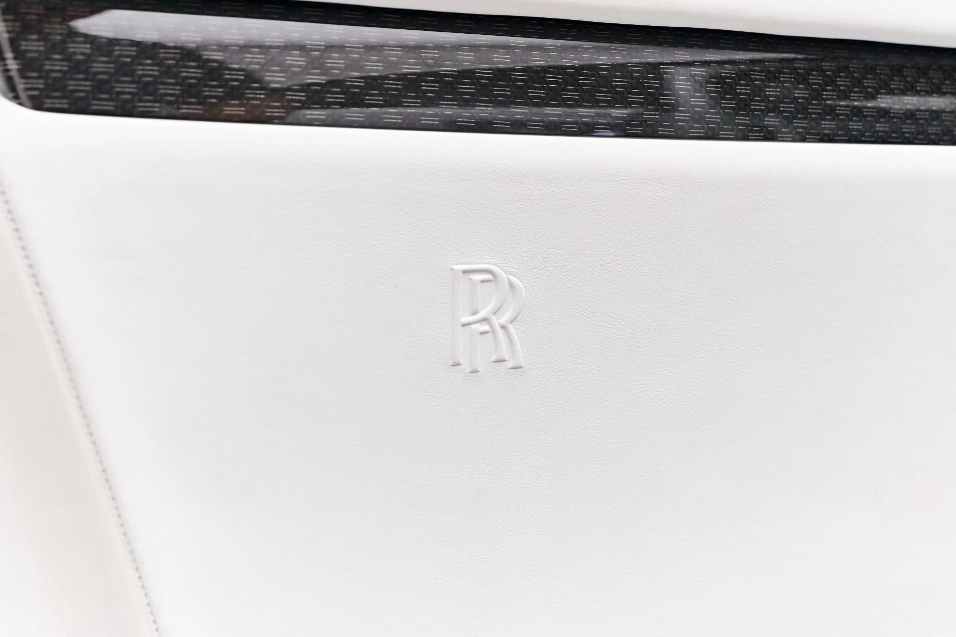mph042_3686196940_Used_2022_Rolls_Royce_Ghost_Black_Badge_1717623621_cbfba464af