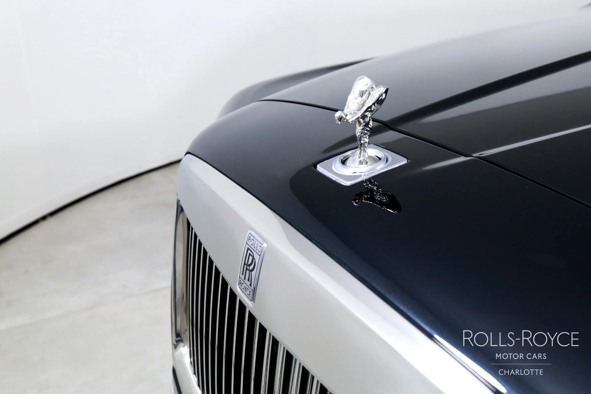 mph042_3691132773_Used_2019_Rolls_Royce_Cullinan_1754411738_97ff88c665
