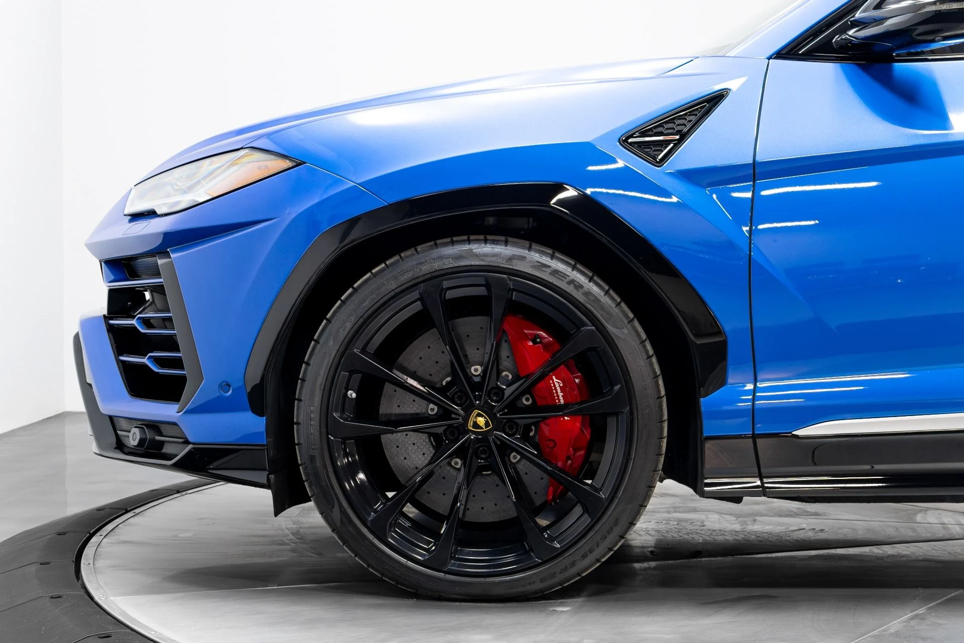 mph042_3713394903_Used_2019_Lamborghini_Urus_1772123275_246f488360