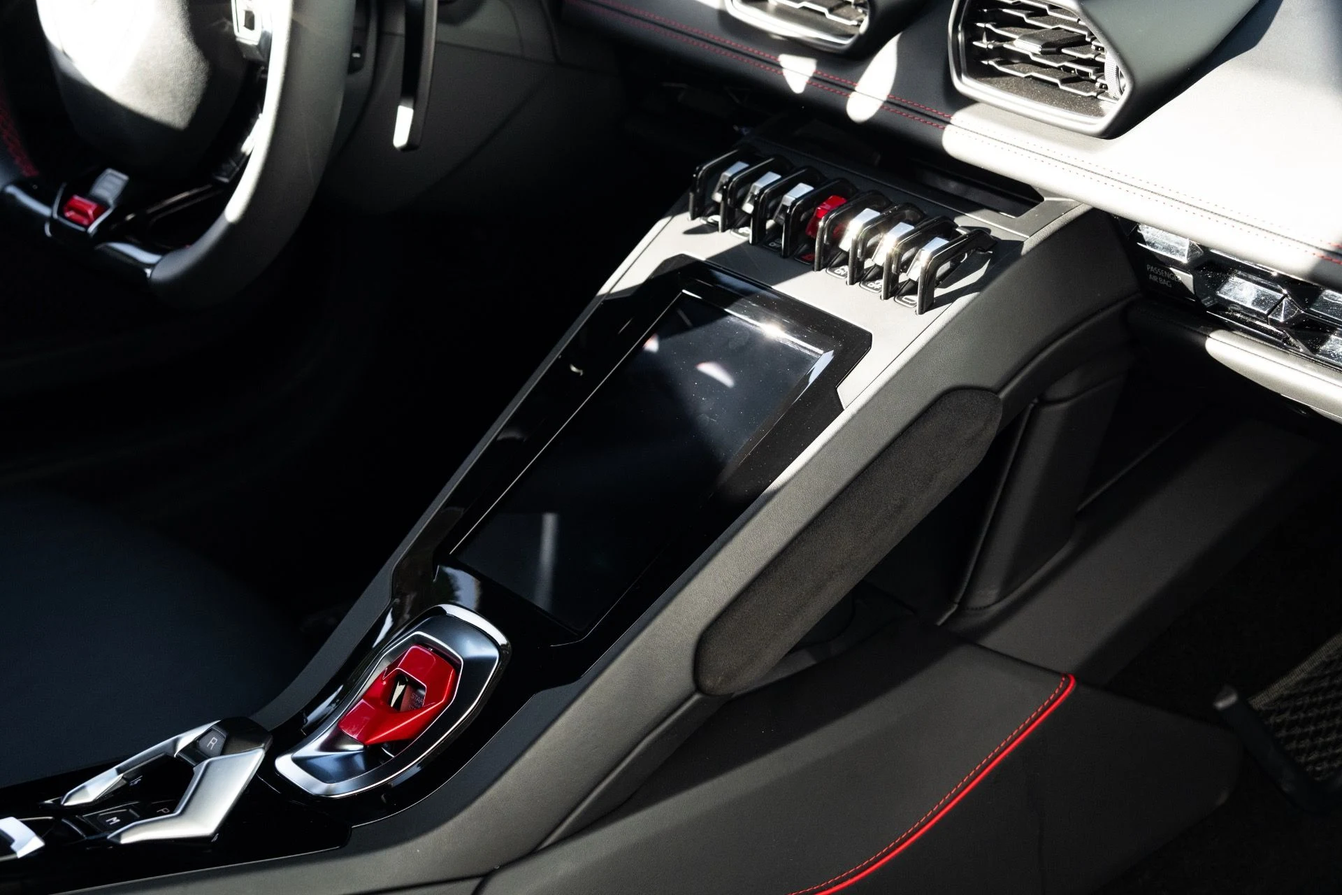 mph042_3726103951_Used_2020_Lamborghini_Huracan_EVO_1769630384_ed1fdec48e