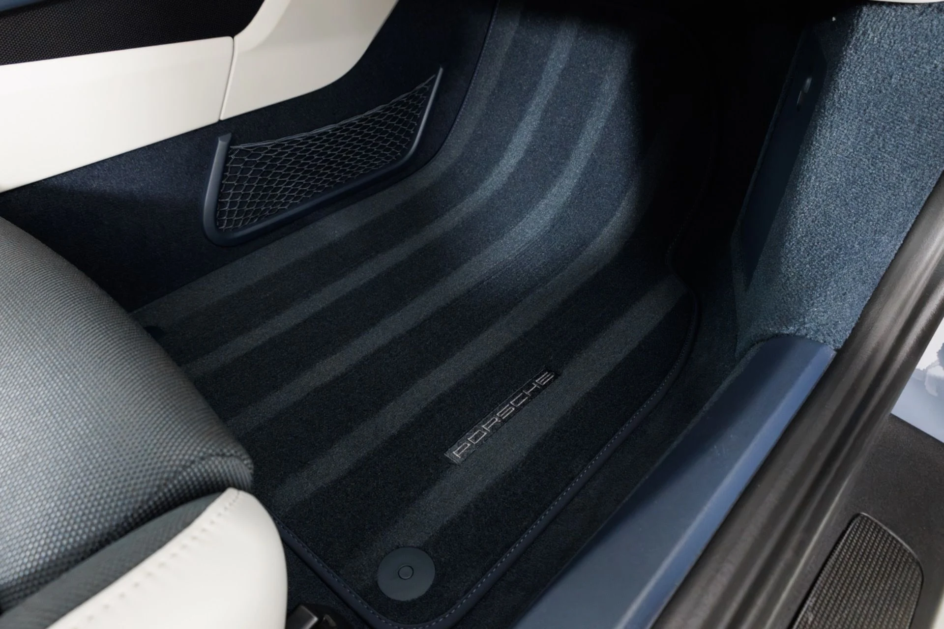 mph042_3728582364_Used_2017_Porsche_911_Turbo_S_1787680353_e3c47381f4