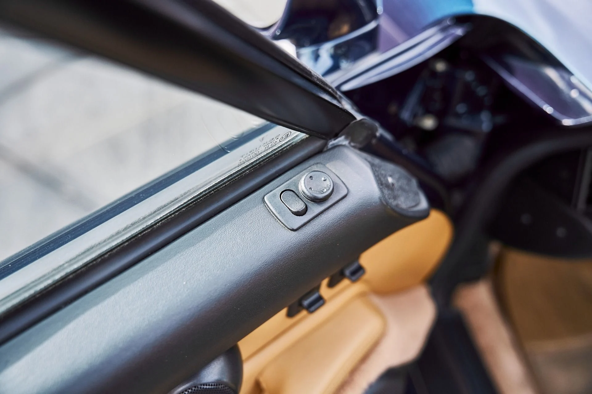 mph042_3744372366_Used_1997_Porsche_911_Turbo_1770864827_25f2b04dd6