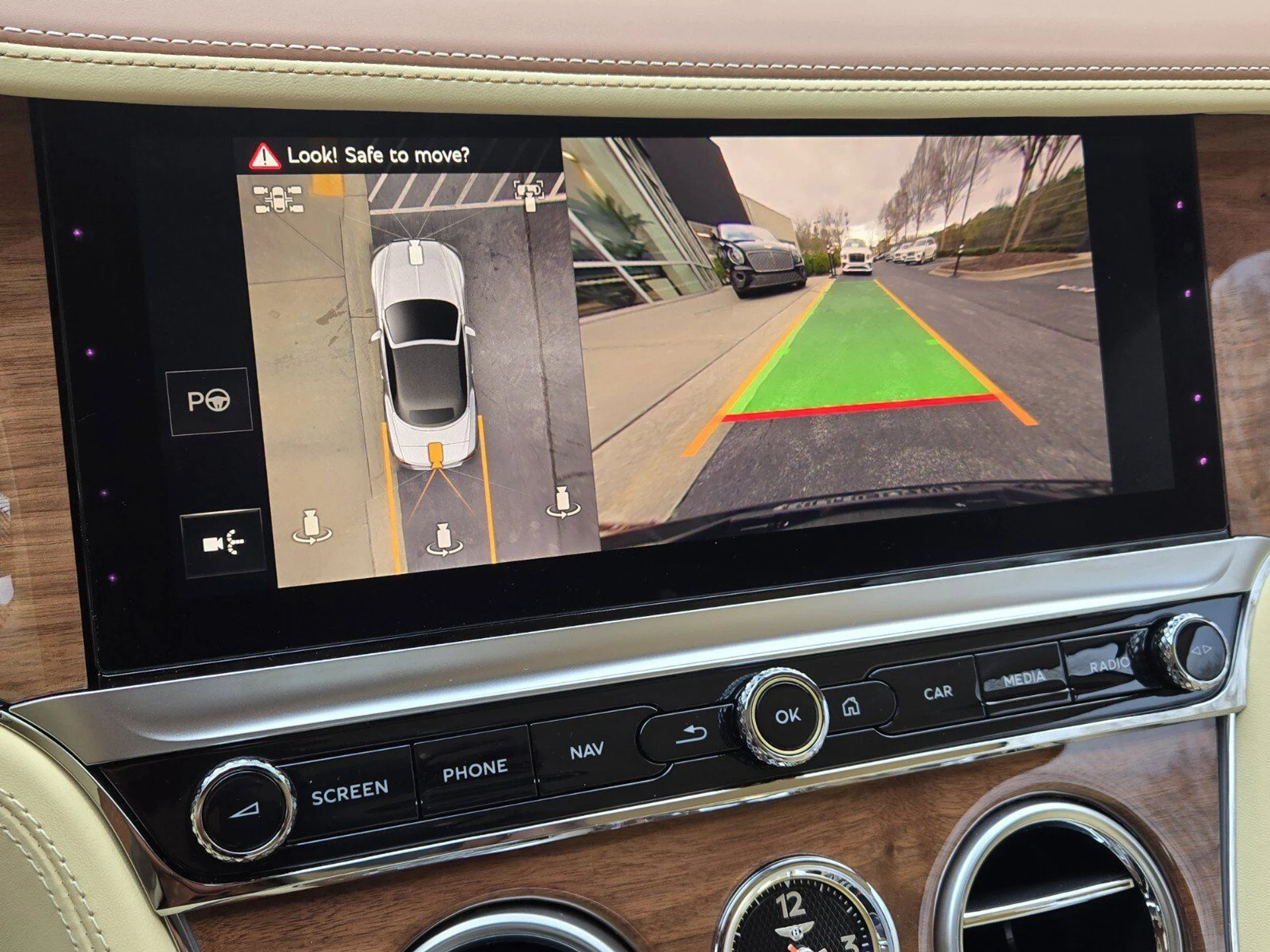 mph042_3760440988_08ae56d8499f97f3673dbdf962d51764x_89258a1fb2