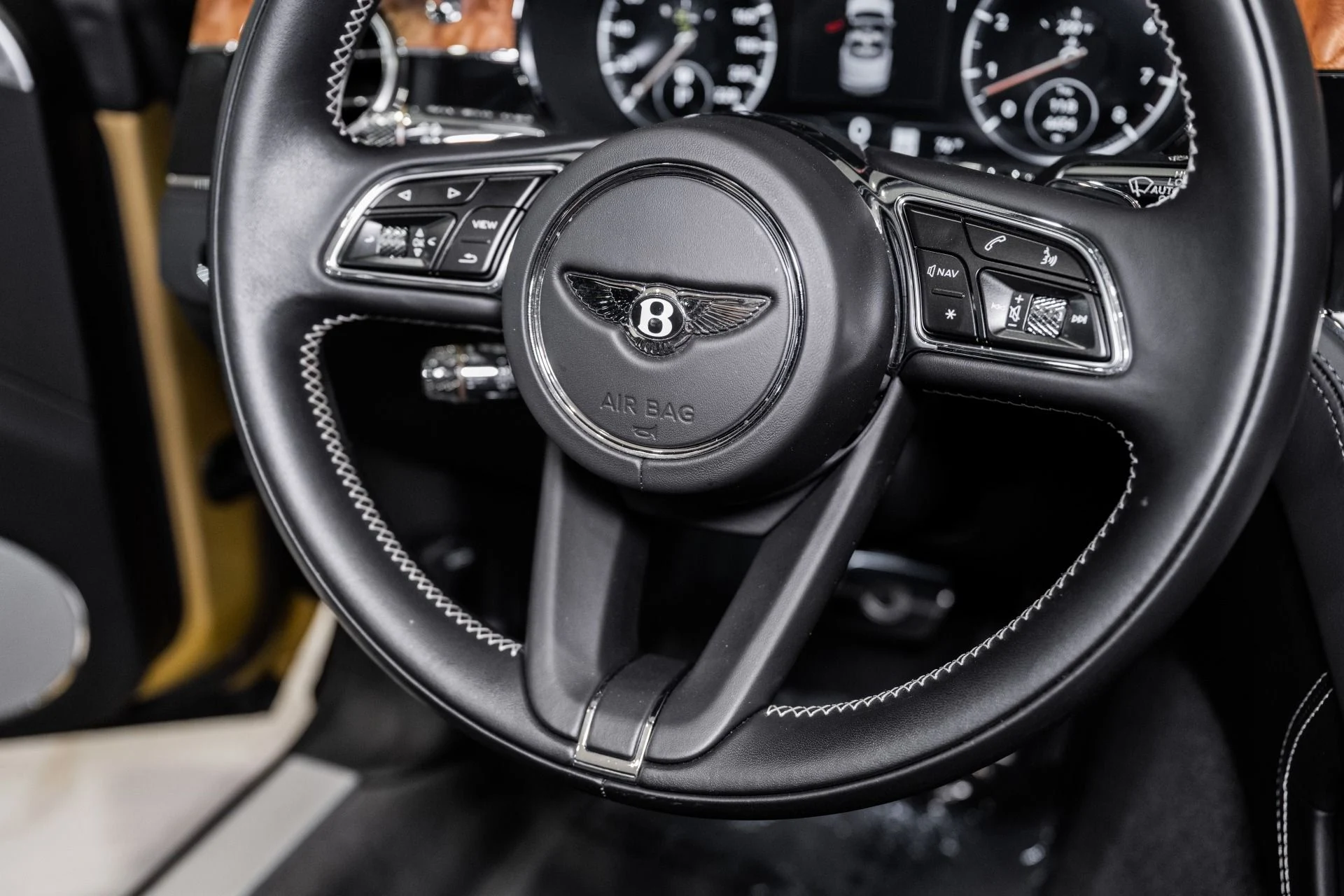 mph042_3765803787_Used_2022_Bentley_Continental_GTC_1776402771_7bc71a3be3