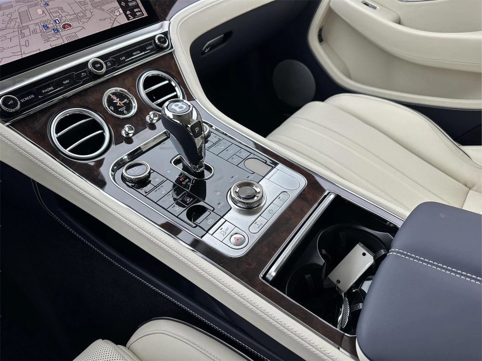 mph042_3766495688_f8afebb70e8e85a1a5baba018b5243fe_fabff1daad