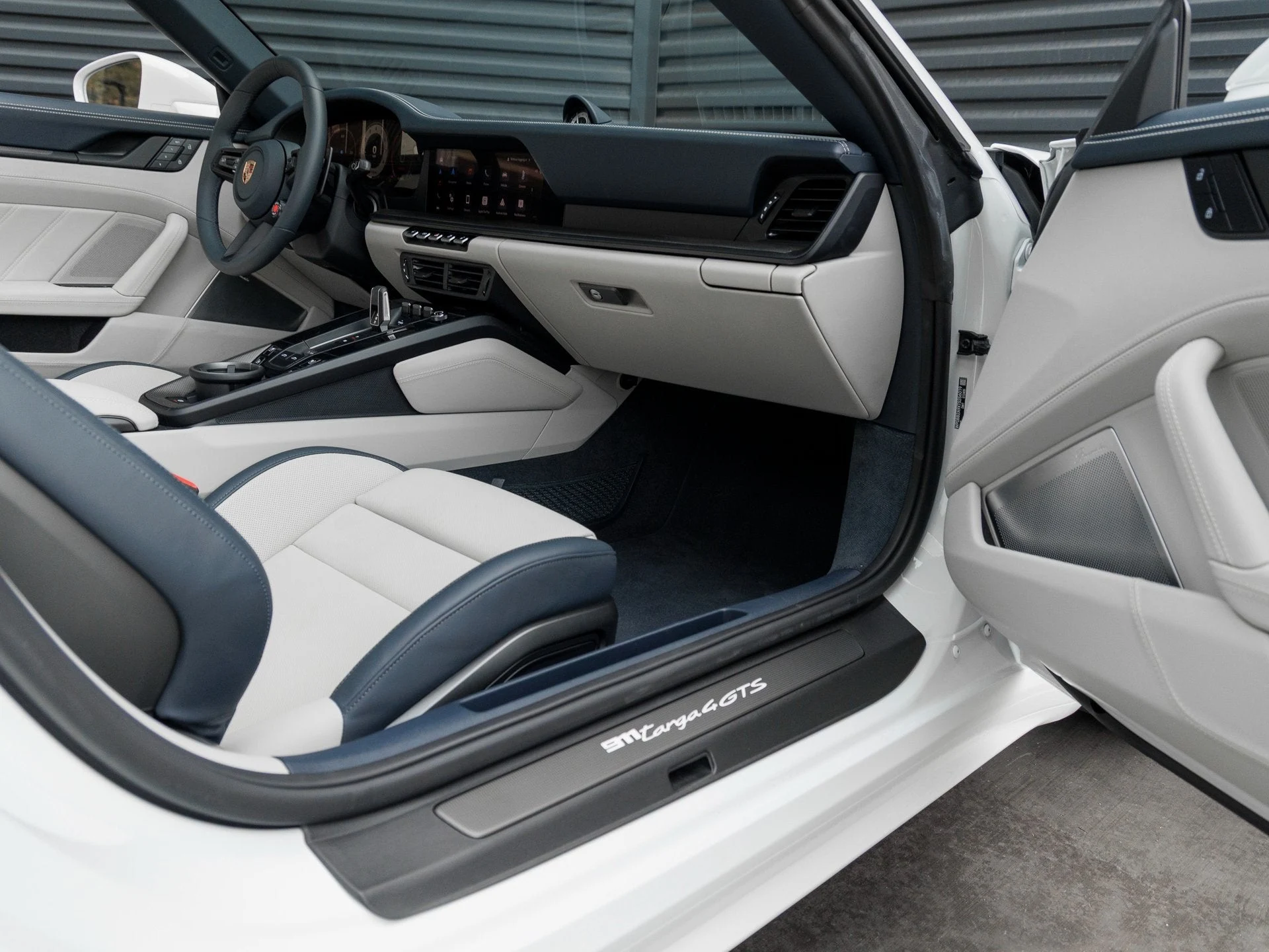 mph042_3776261083_43_a5379486f2