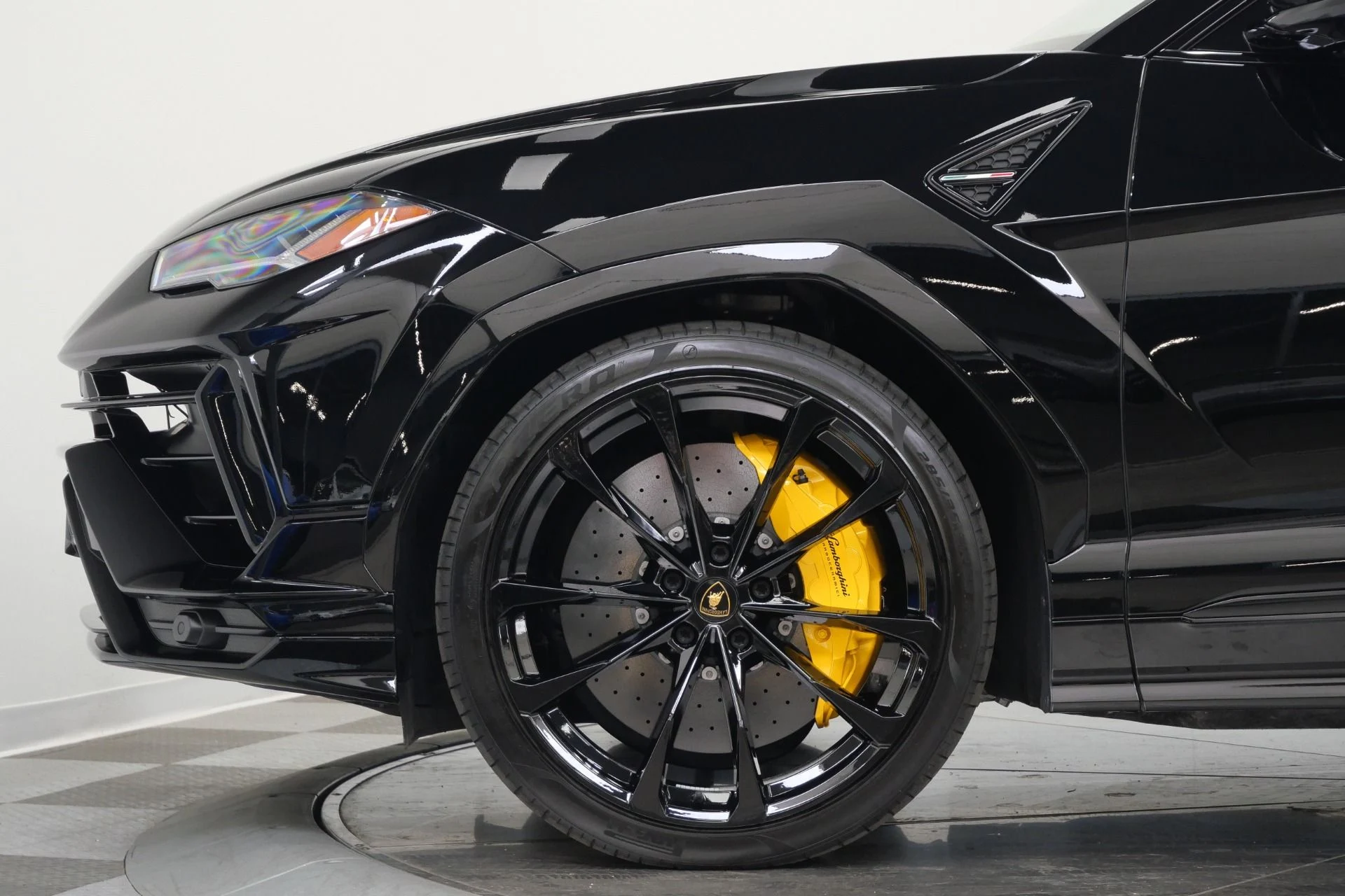 mph042_3783156812_Used_2023_Lamborghini_Urus_S_ADAS_Package_23_Inch_Wheels_657_Horsepower_1780072486_6cb4b0e182