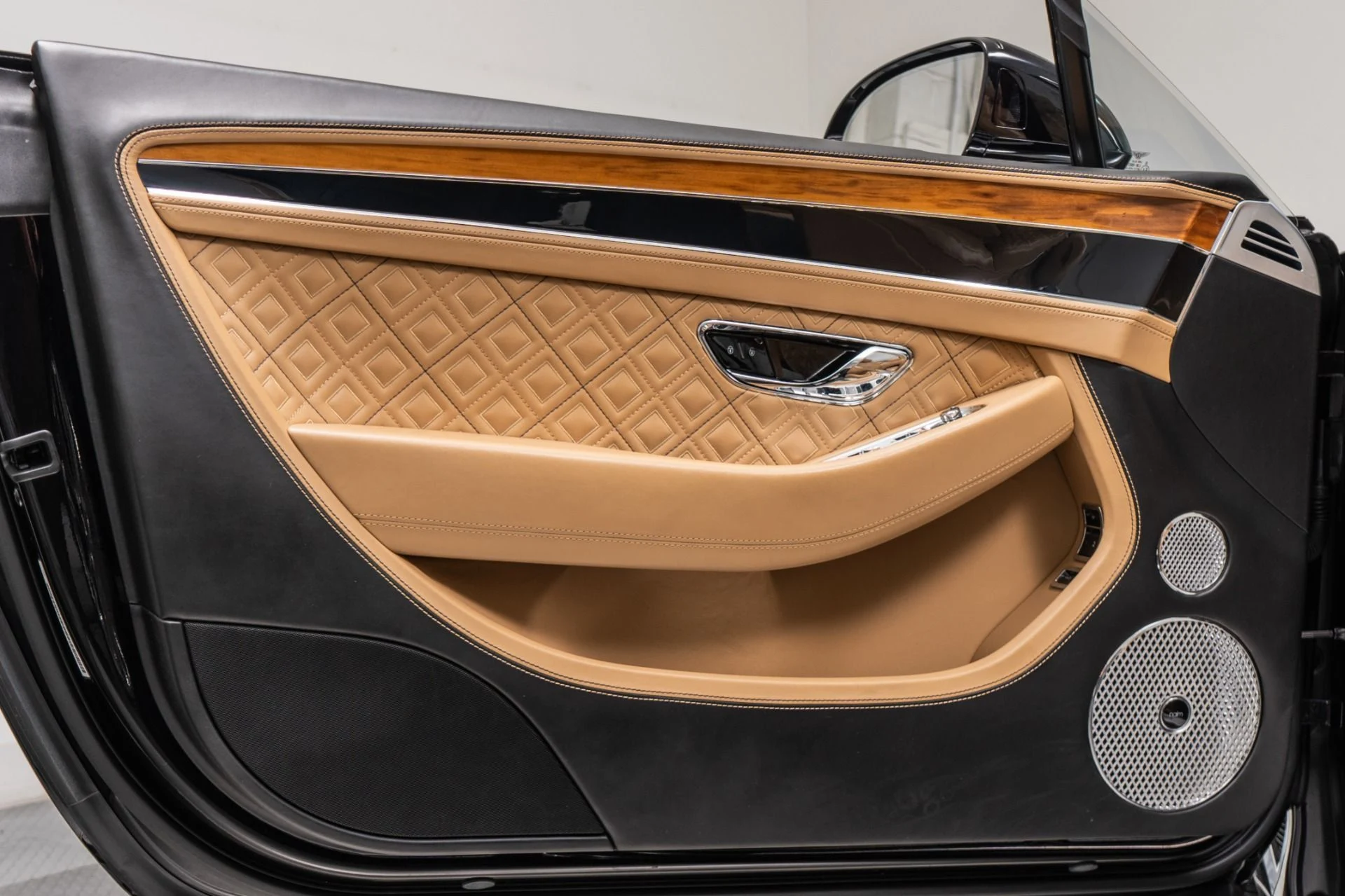 mph042_3785395498_Used_2020_Bentley_Continental_GTC_First_Edition_1790888742_10ddf9f01c