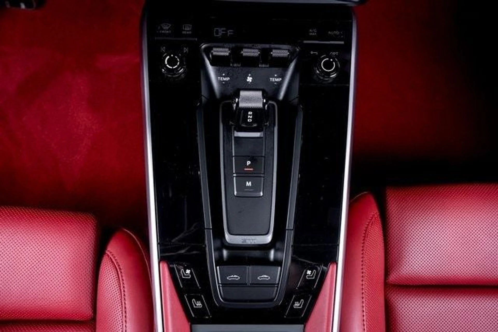 mph042_3795487750_0991e7a52f9a848131bd39087d917071x_323cb87a83