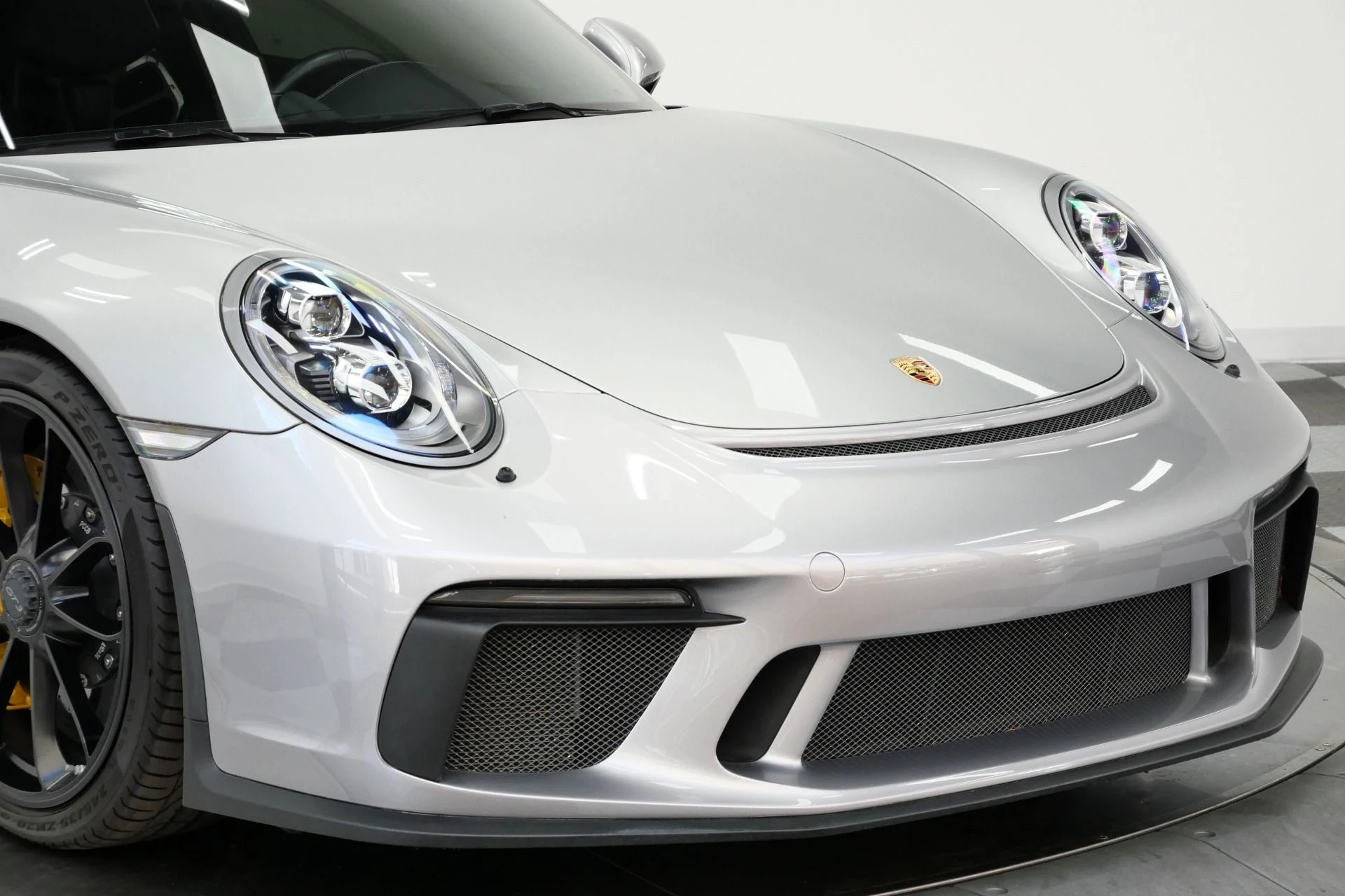 mph042_3797746892_Used_2018_Porsche_911_GT_3_6_Speed_Manual_Carbon_Buckets_Carbon_Brakes_1787849998_b2595c88a7