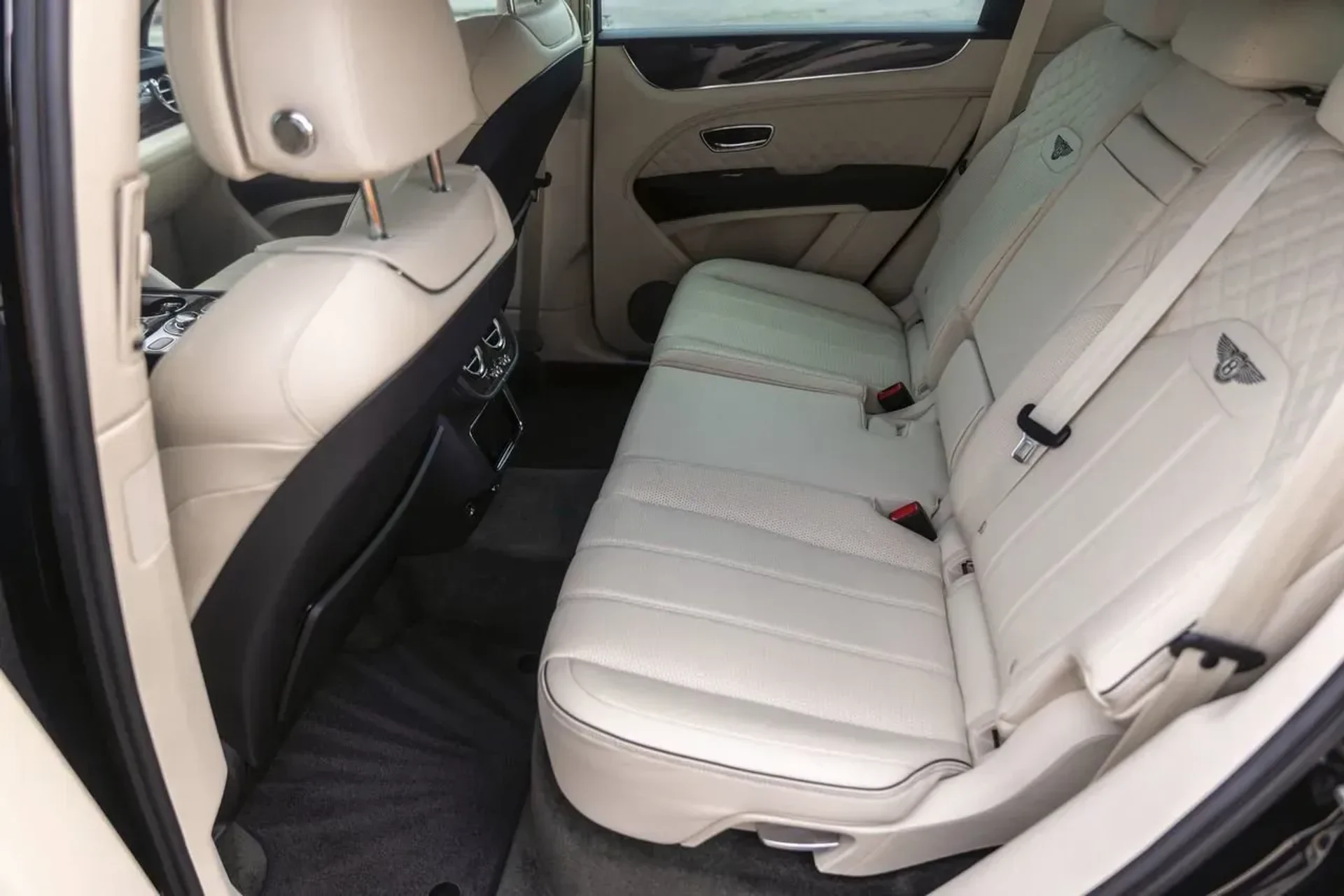 mph042_3823971318_ffe7e43769ca40b3b3065c176774af72_7123fd715c