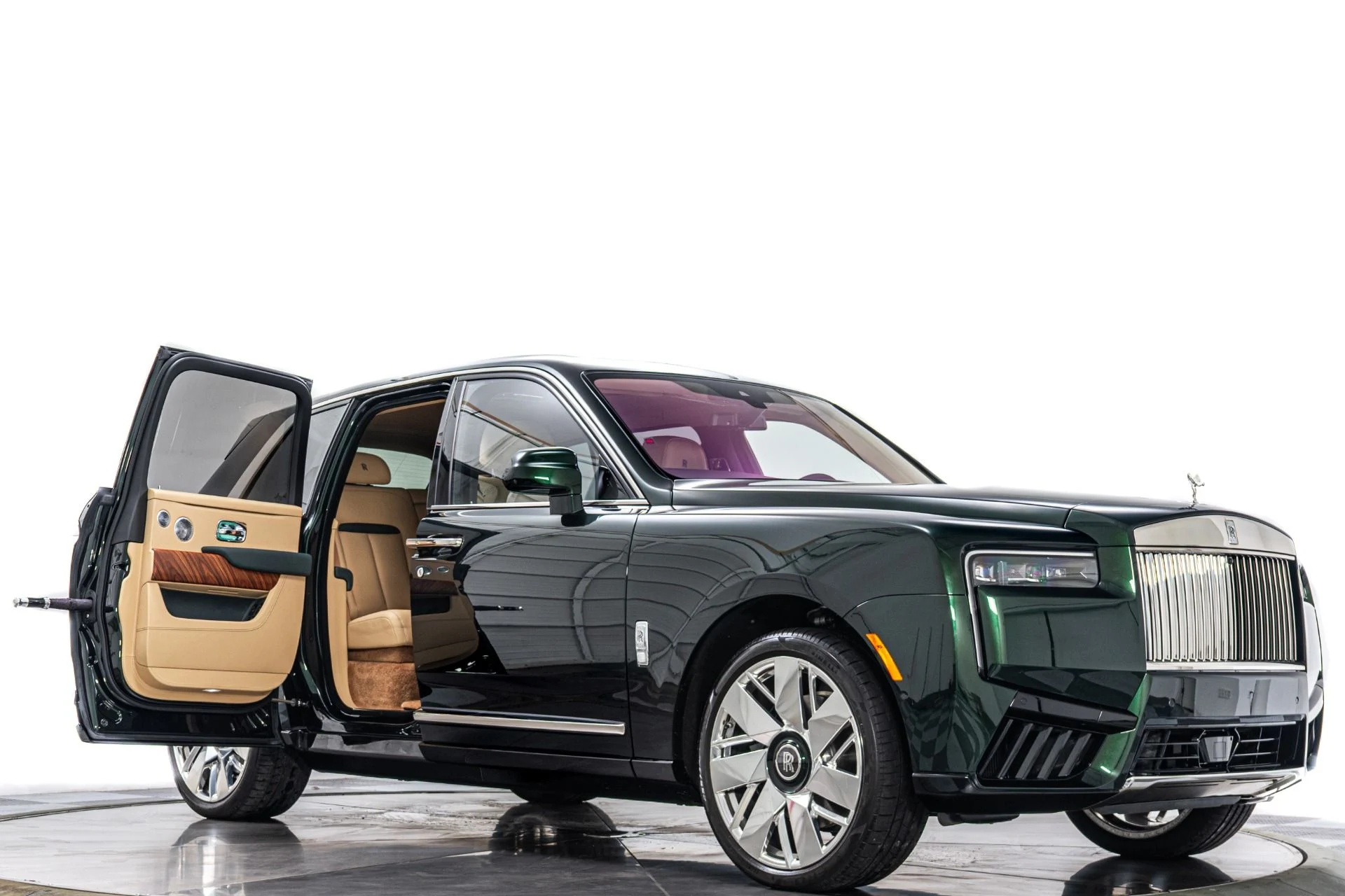 mph042_3831306112_Used_2025_Rolls_Royce_Cullinan_1773778505_d9373139fb