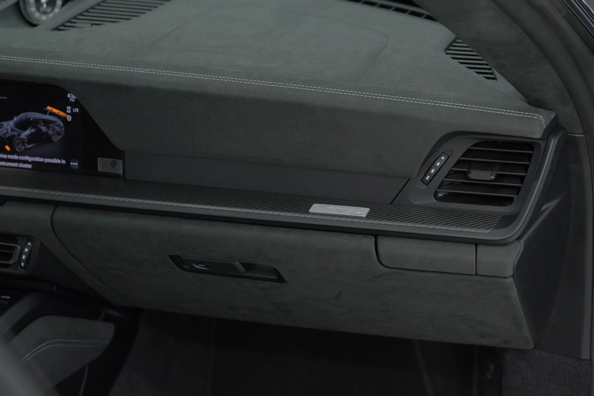 mph042_383140507_88a131cc48c4d1d477f301f1a111cd81_fccc817789