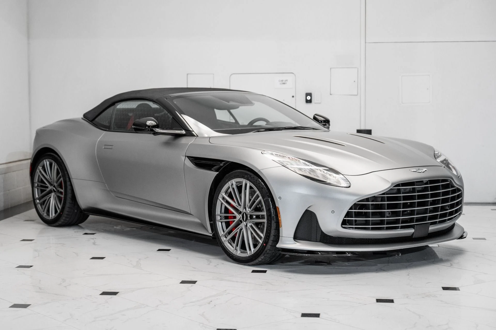 mph042_3838185468_New_2025_Aston_Martin_DB_12_Volante_1735316524_5bb0fb3a0c