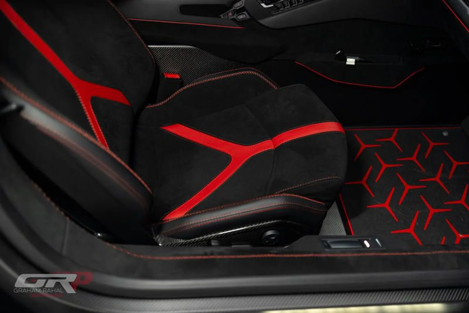 mph042_3872618111_07271_B0_F_2_C52_43_C6_93_DD_F8_F5_C503714_A_546de87696