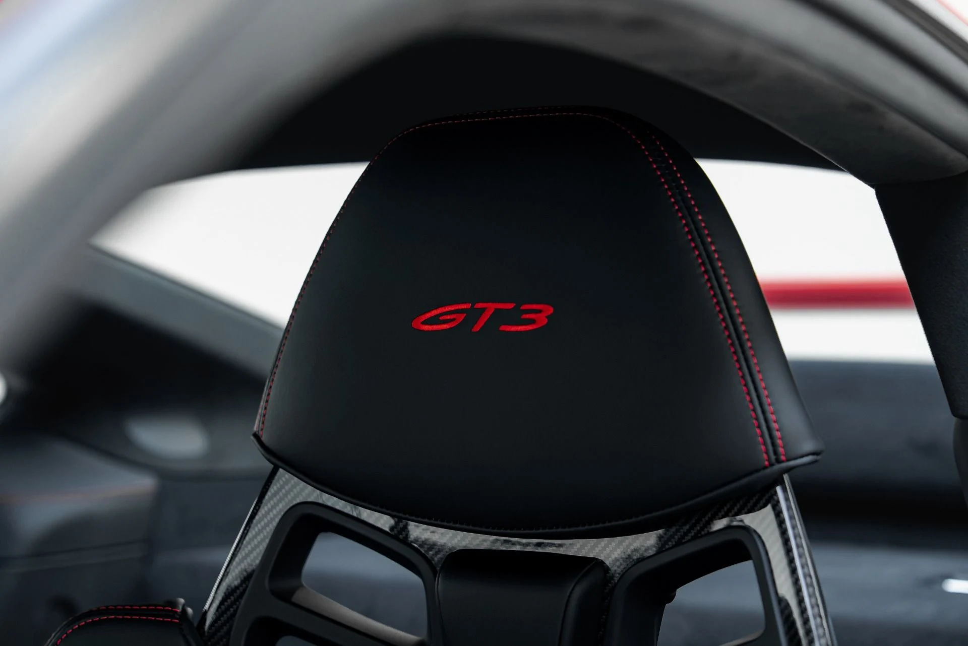 mph042_3876372832_Used_2024_Porsche_911_GT_3_1787768228_fb88389f95