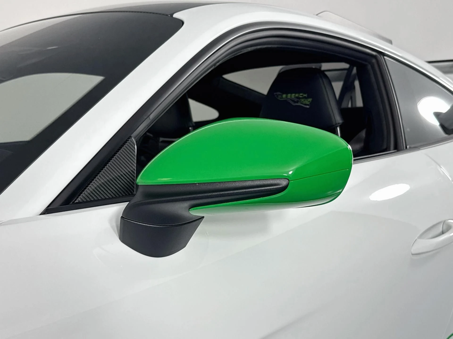 mph042_387726640_Used_2024_Porsche_911_GT_3_RS_1786469526_205cb63da9