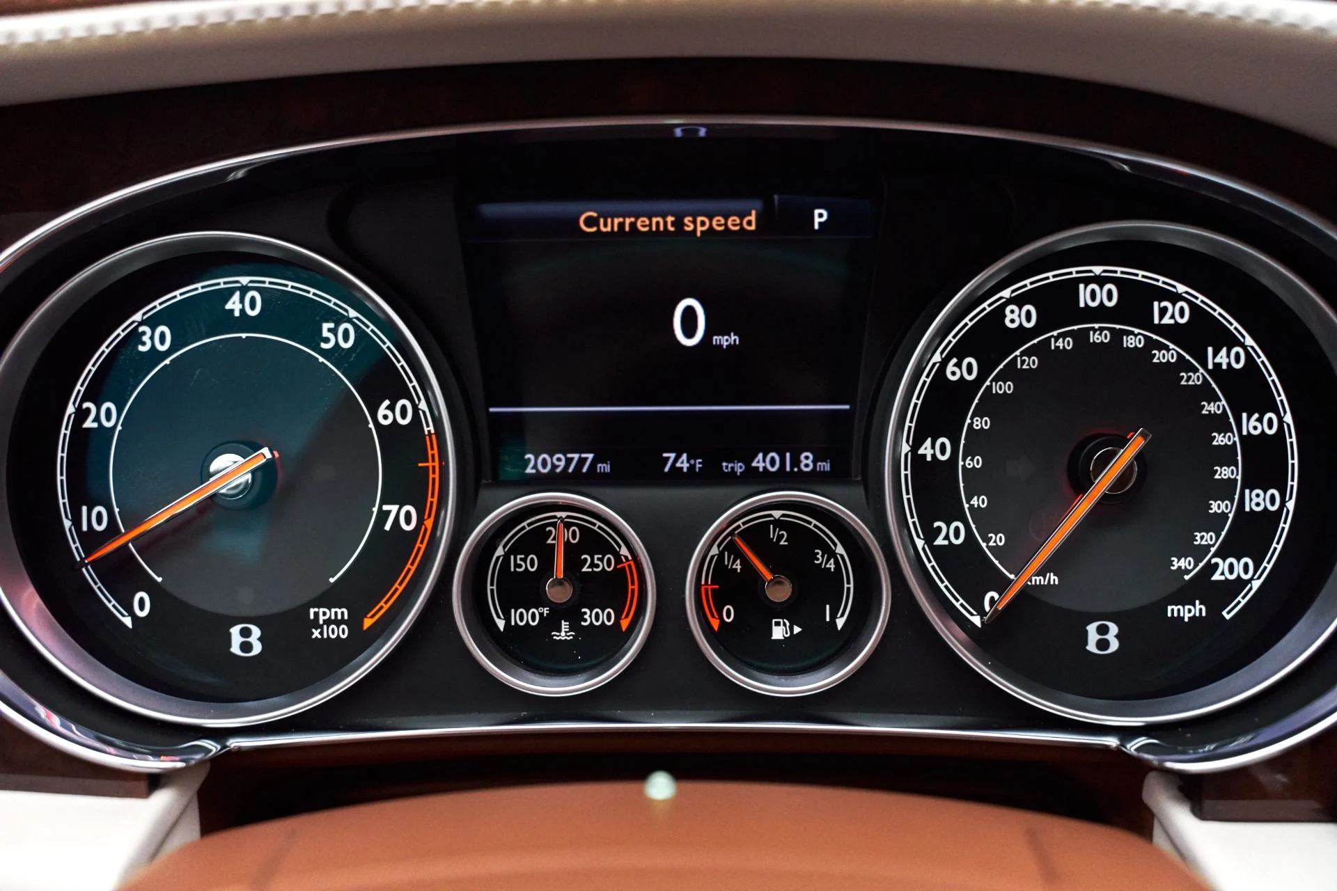 mph042_38810883_Used_2015_Bentley_Flying_Spur_V8_1615575189_a1fd911ce1