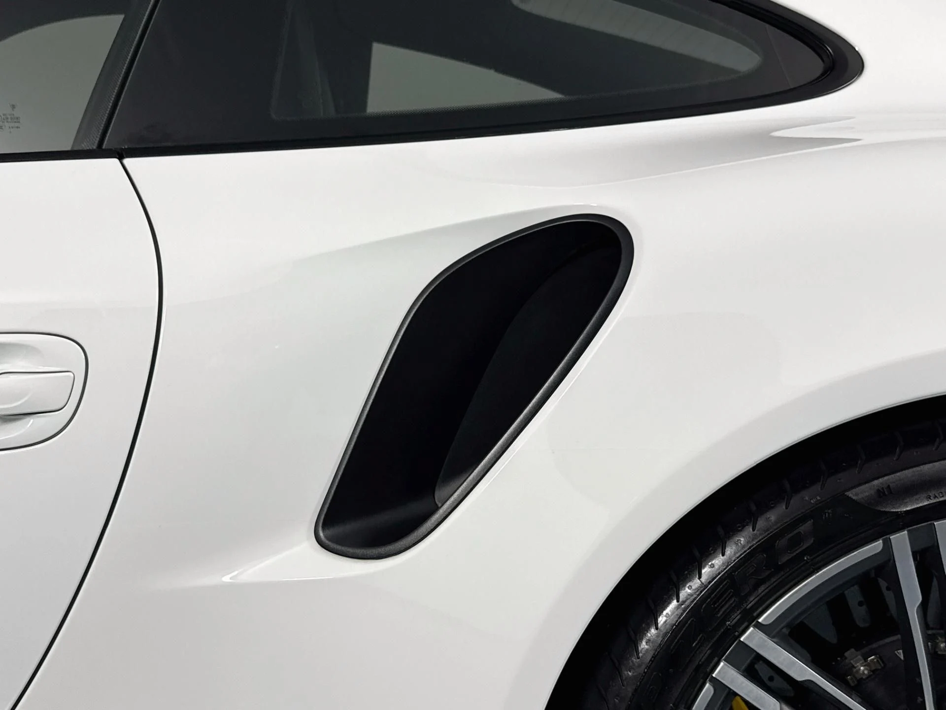 mph042_3884201275_Used_2014_Porsche_911_Turbo_S_1791570352_4e0c93612d