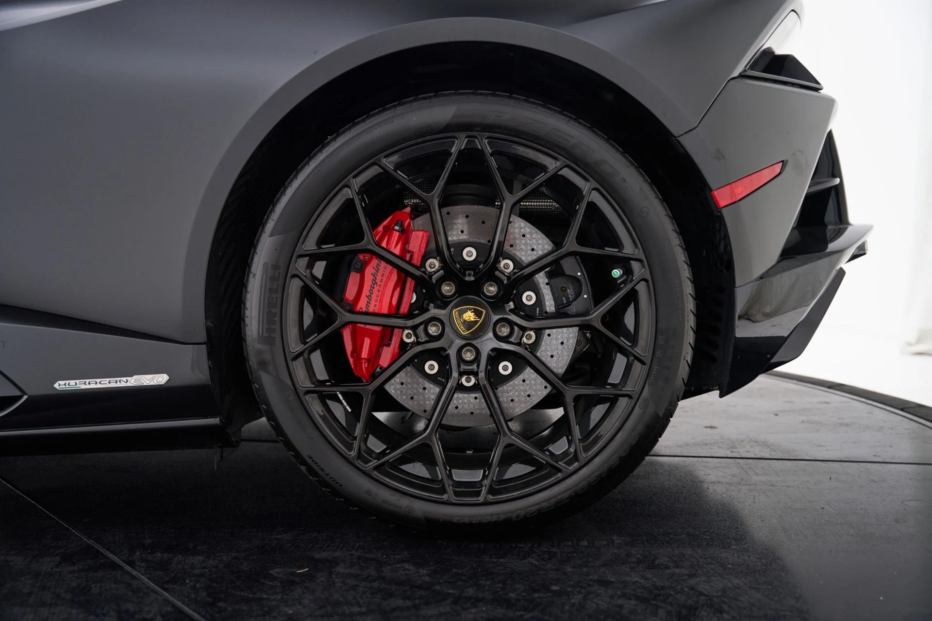 mph042_3893778409_Used_2022_Lamborghini_Huracan_EVO_Base_1792542181_e63d51b225