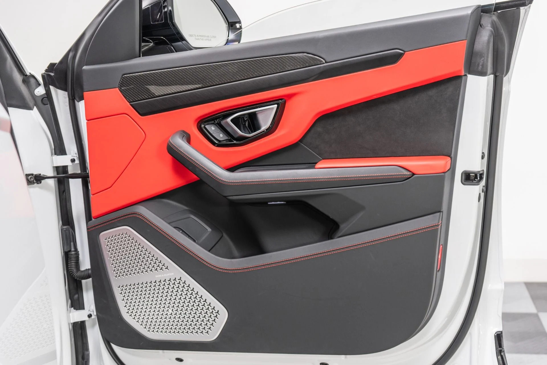 mph042_3894310531_Used_2022_Lamborghini_Urus_1792605260_8f279fc5f6