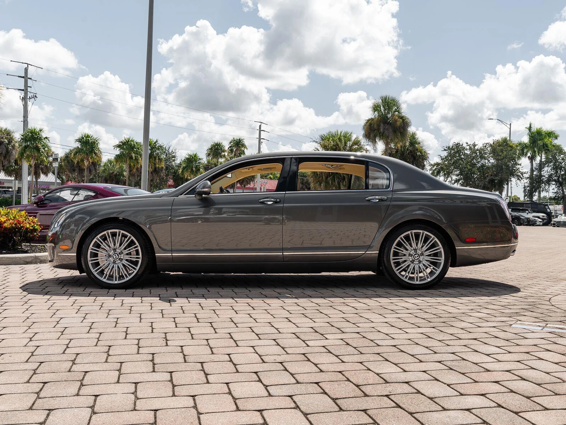 mph042_3918058698_Used_2011_Bentley_Continental_Flying_Spur_Speed_1792185151_3f1e0f1d50