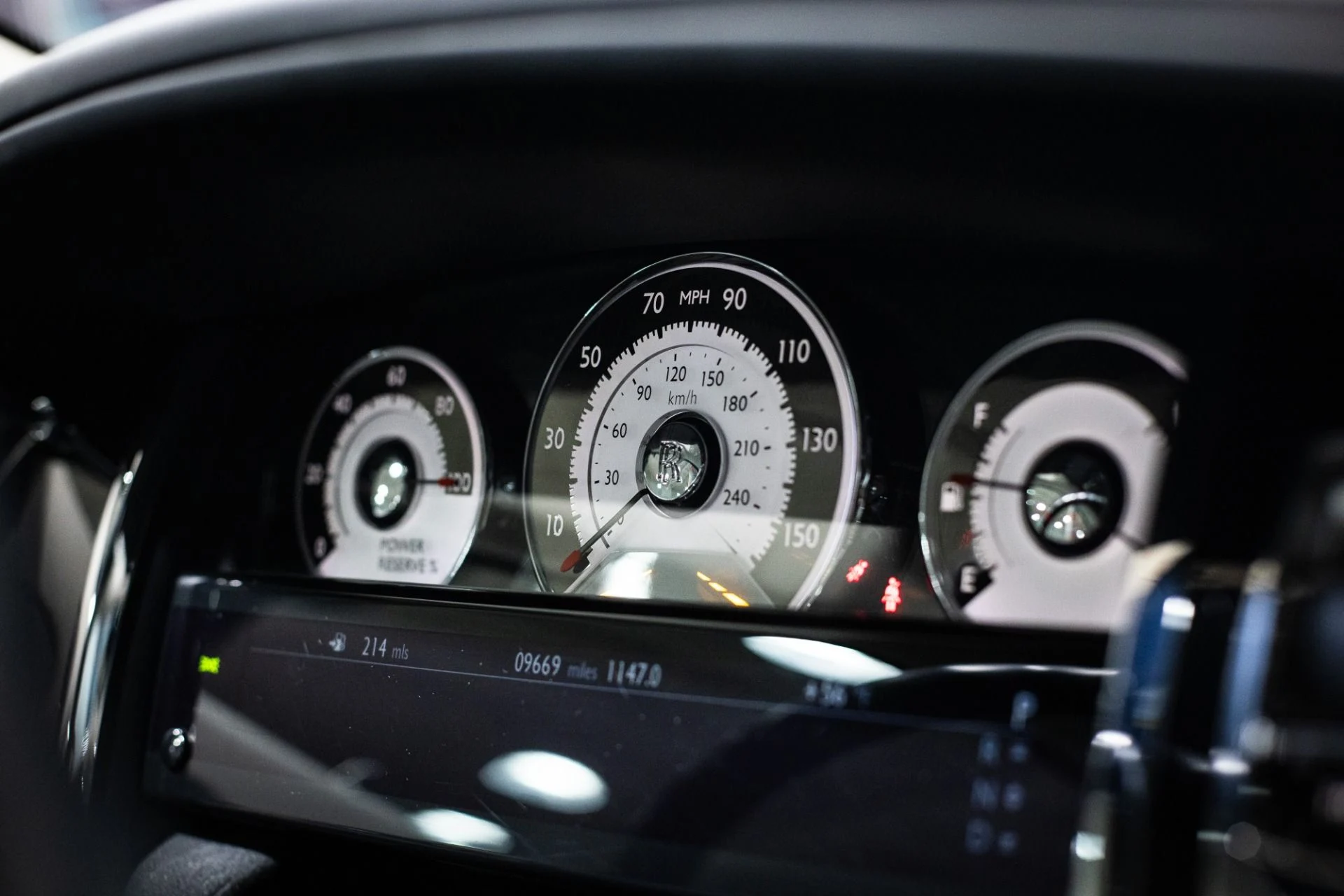 mph042_3920858460_Used_2014_Rolls_Royce_Wraith_Starlight_Headliner_1771282138_9bd3b89917