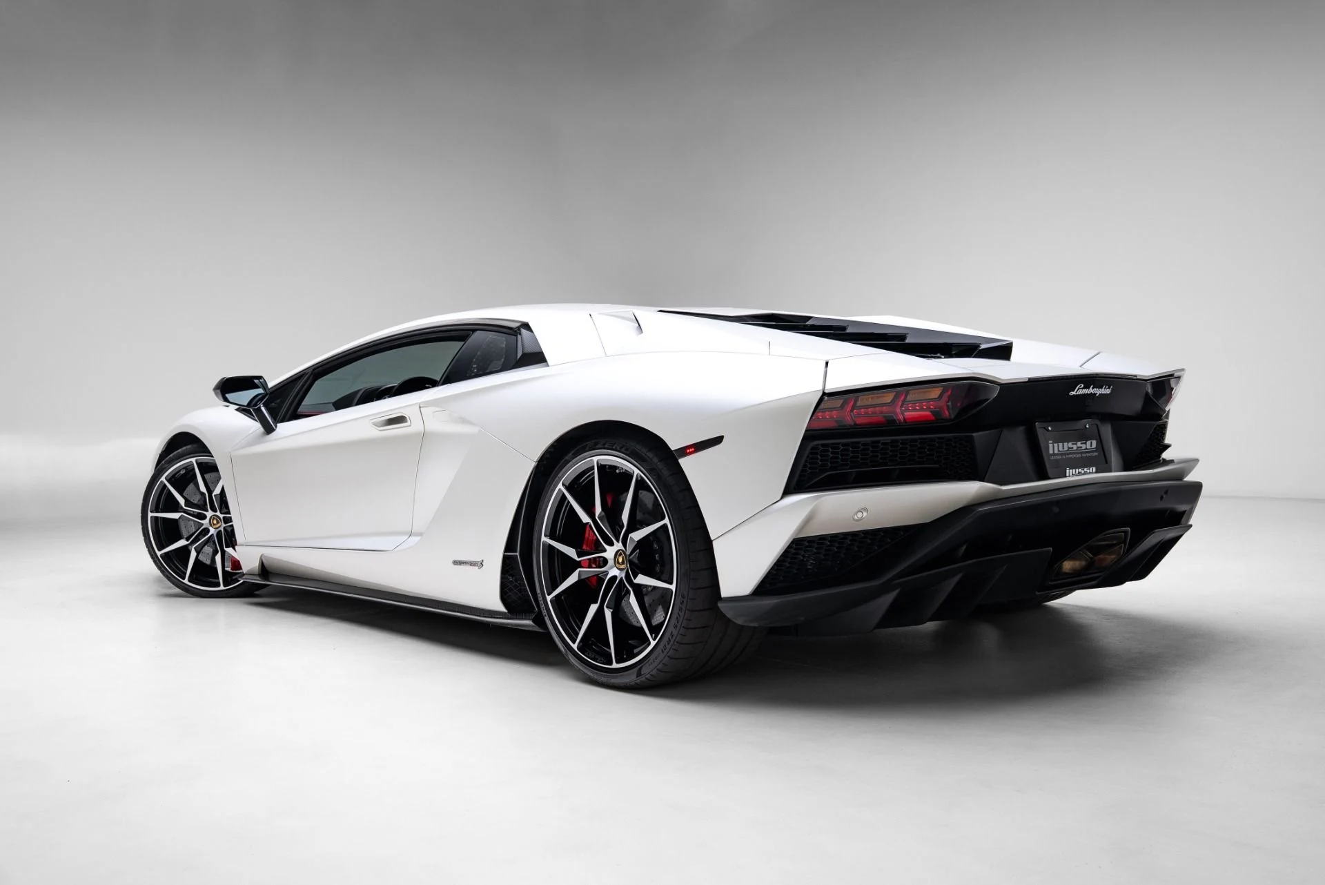 mph042_392463223_Used_2017_Lamborghini_Aventador_LP_740_4_S_1775604643_fc6dbc4442