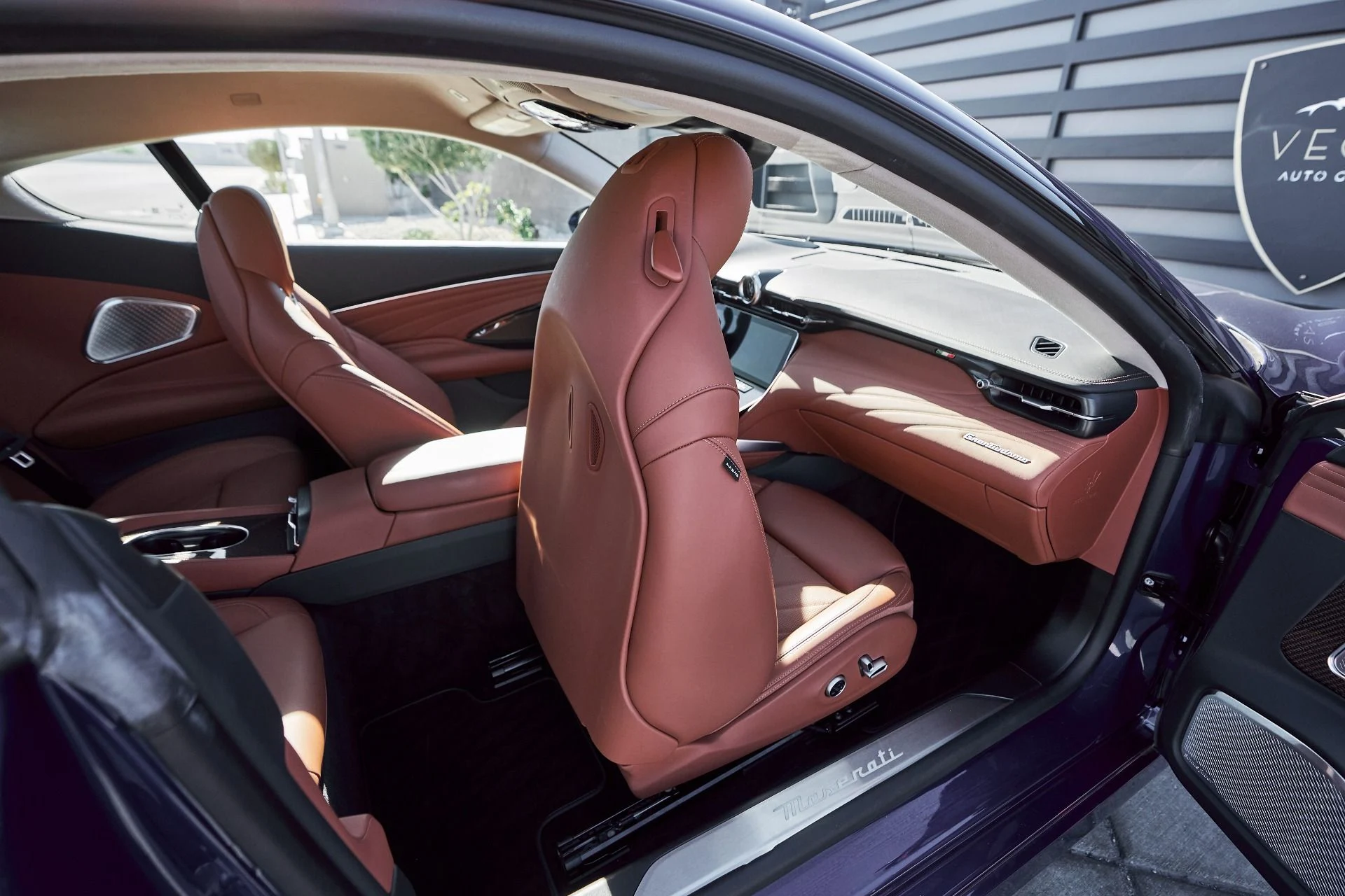 mph042_3959894051_Used_2024_Maserati_Gran_Turismo_Modena_1764124094_8a4e12eda8